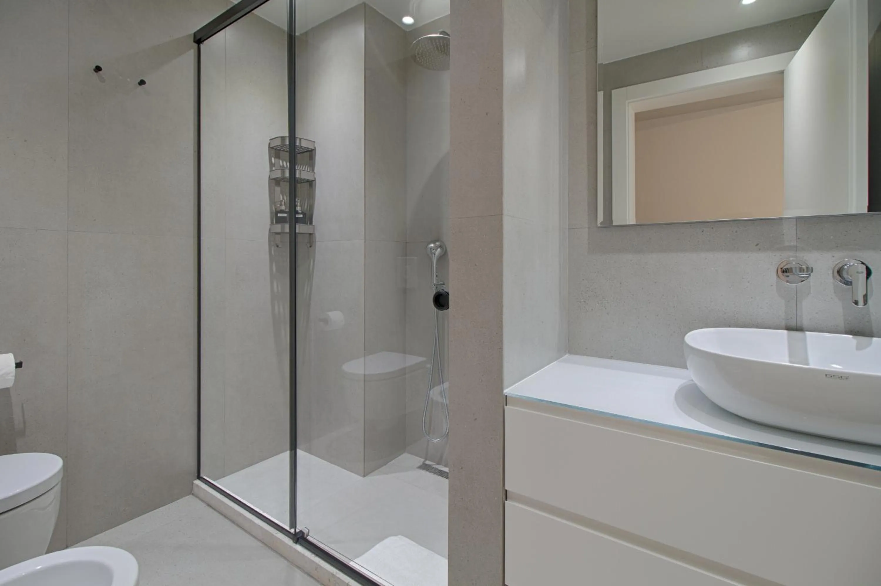 Shower in THE ROOMS - Serviced Apartments Tirana