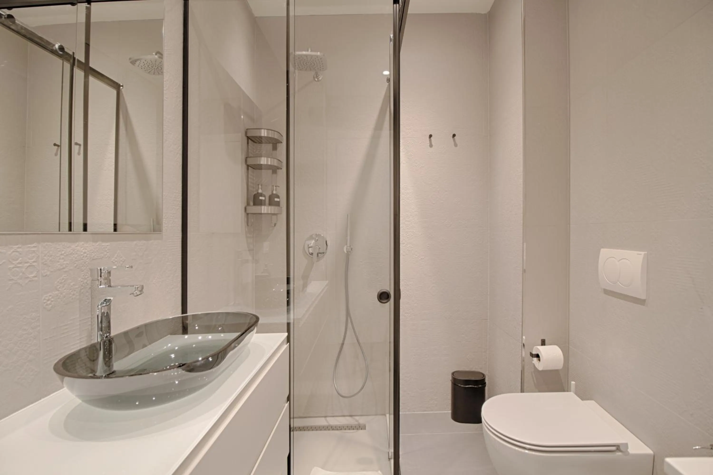 Shower in The Rooms Serviced Apartments Tirana