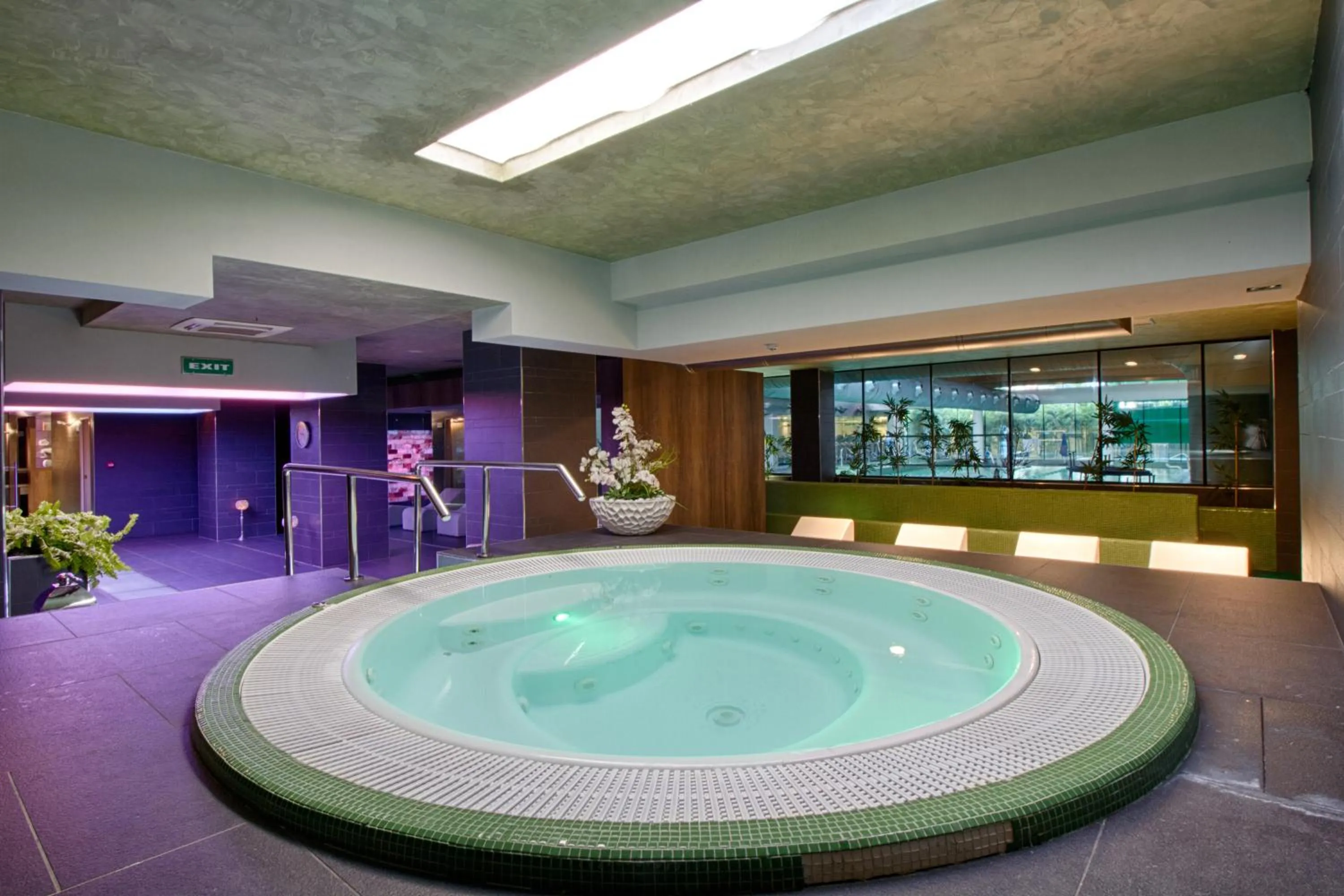 Hot Tub in The Rooms Serviced Apartments Tirana