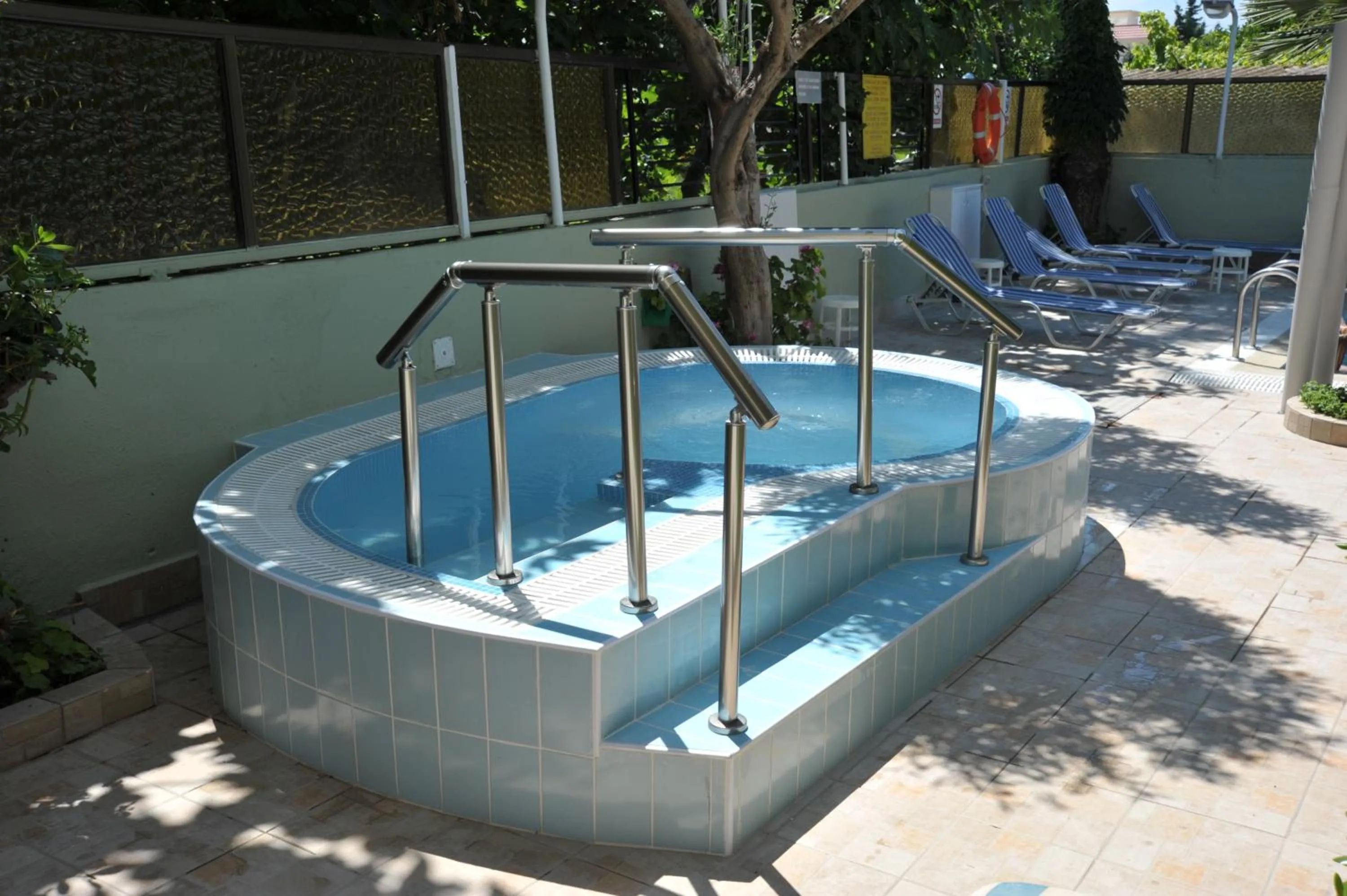 Area and facilities in Anseli Hotel