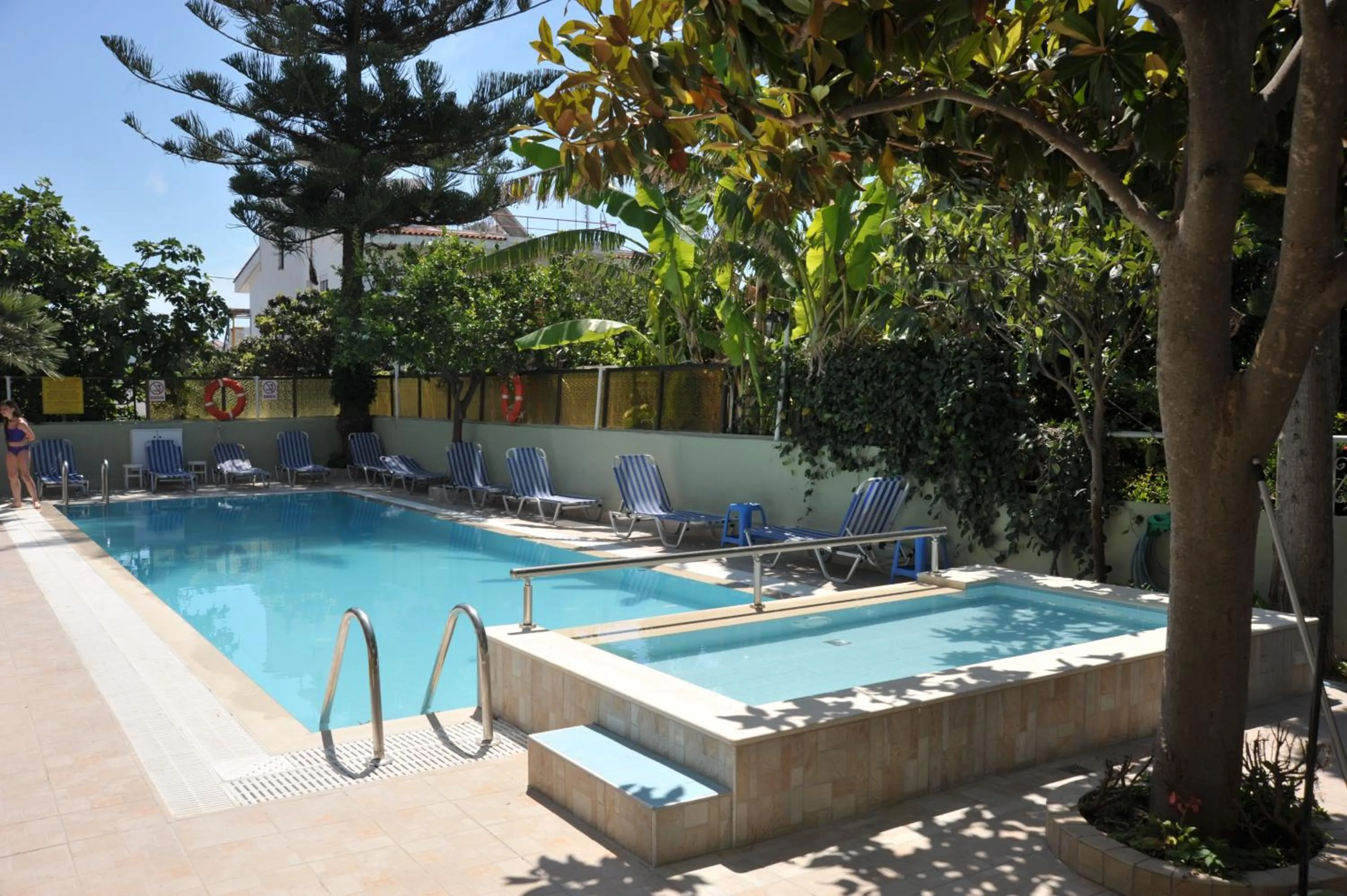 Swimming pool in Anseli Hotel