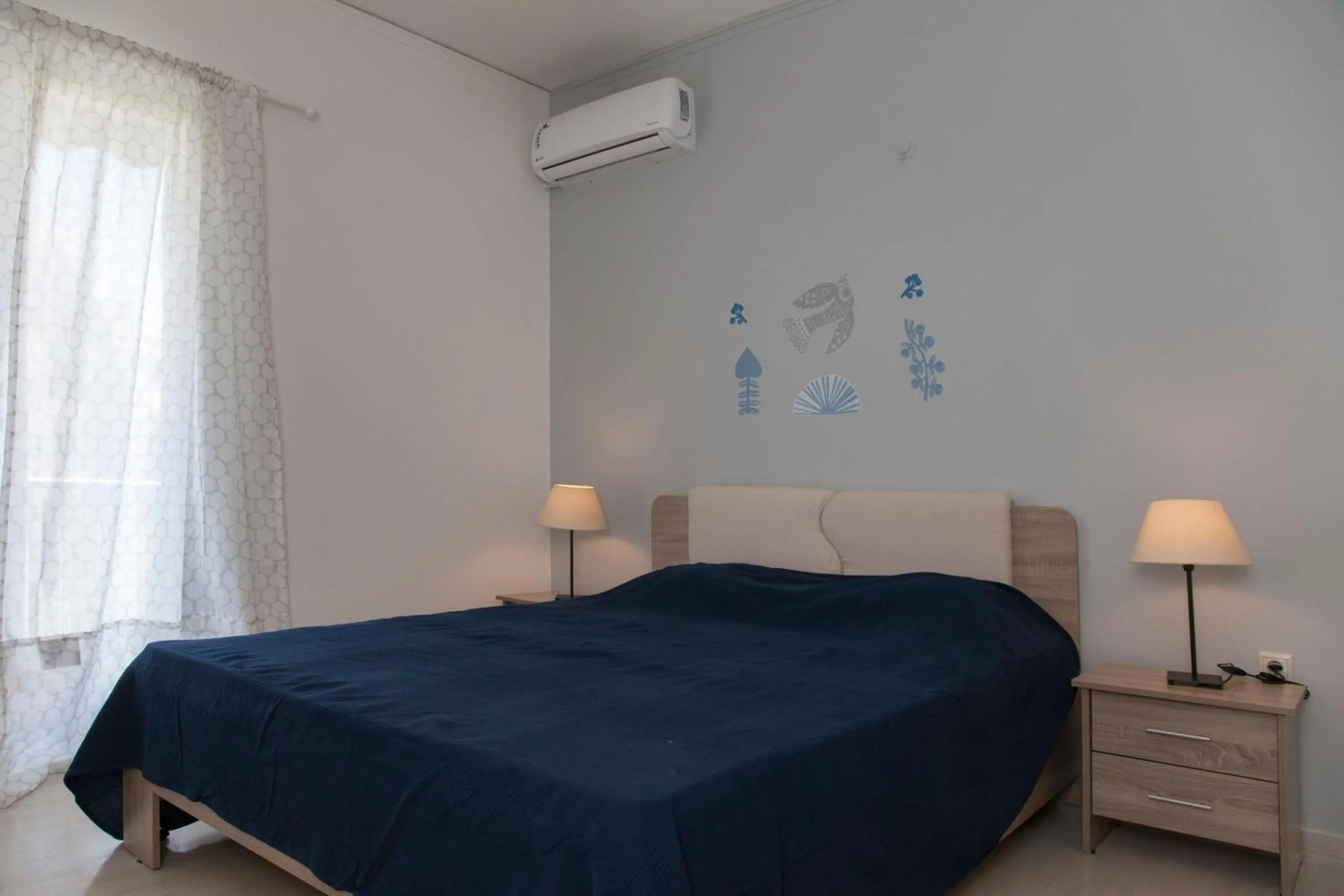 Bedroom in Athens Jem near the Archaeological Museum by GHH