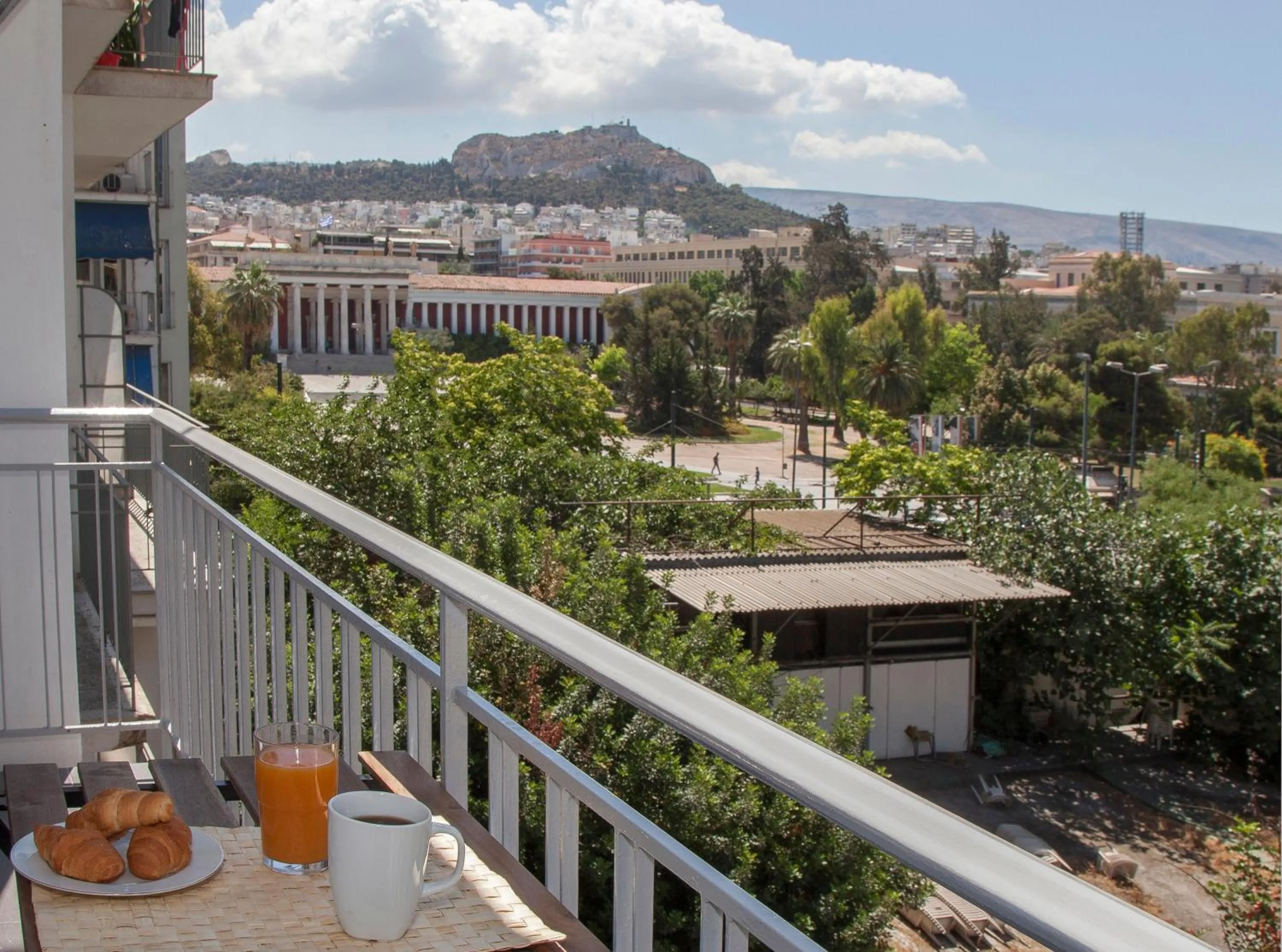Balcony/Terrace in Athens Jem near the Archaeological Museum by GHH
