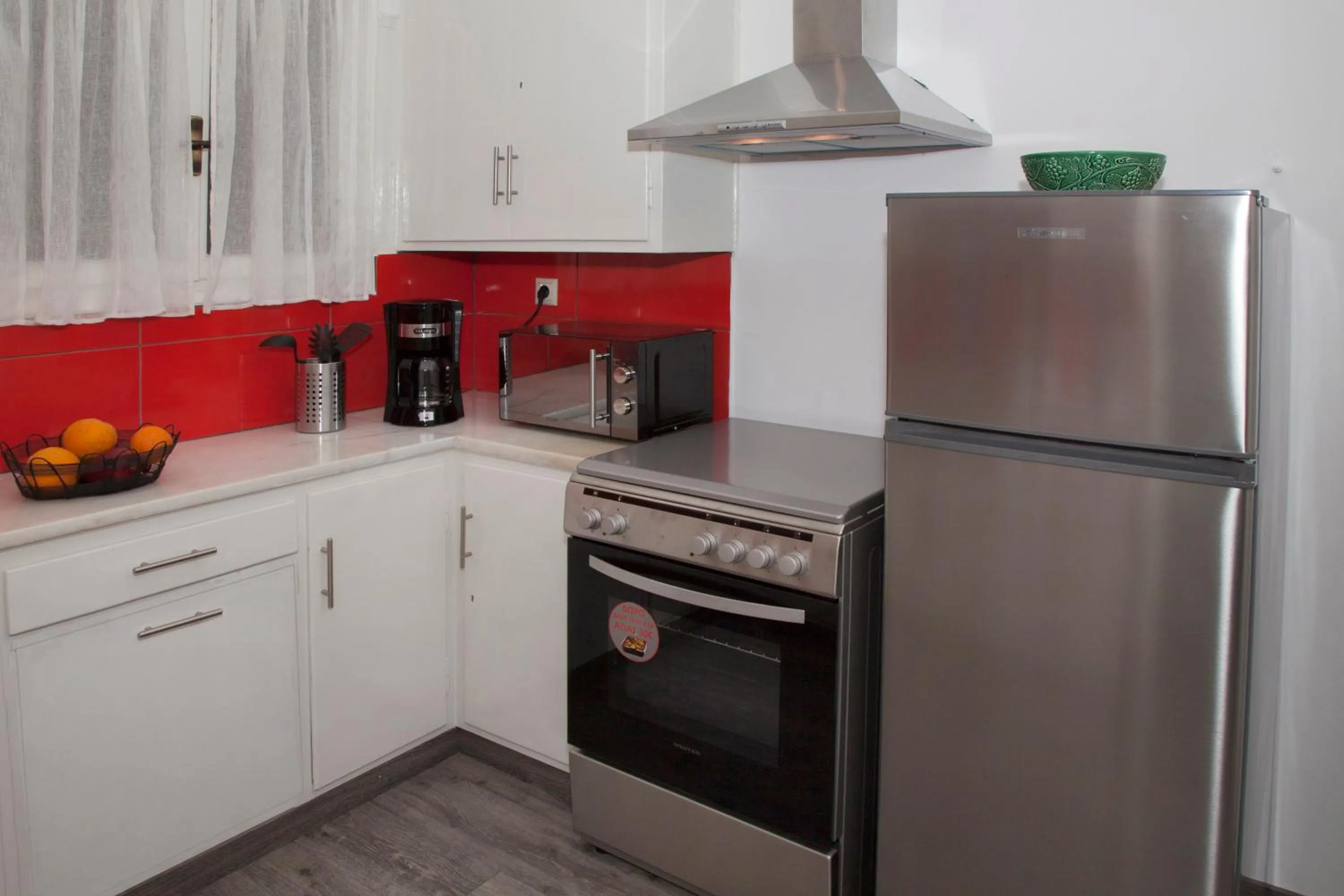 Kitchen or kitchenette in Athens Jem near the Archaeological Museum by GHH