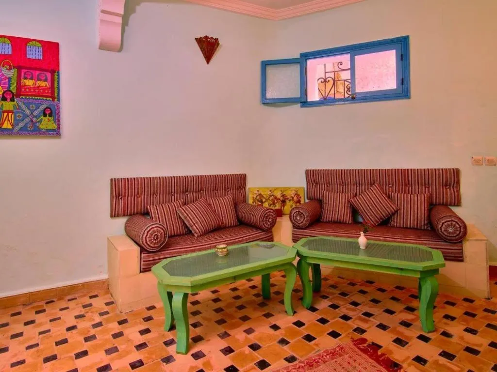 Seven-Bedroom House in Dar Tranquille
