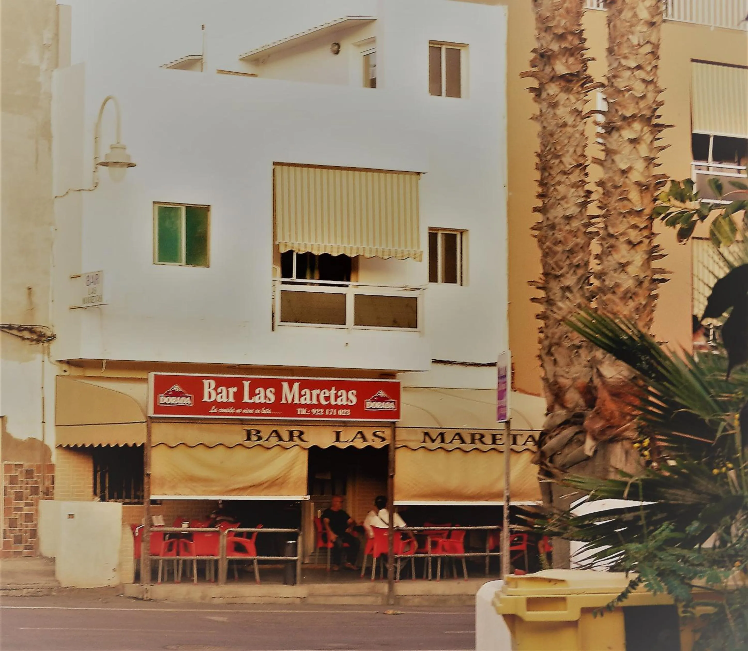 Restaurant/places to eat in Casa Resi