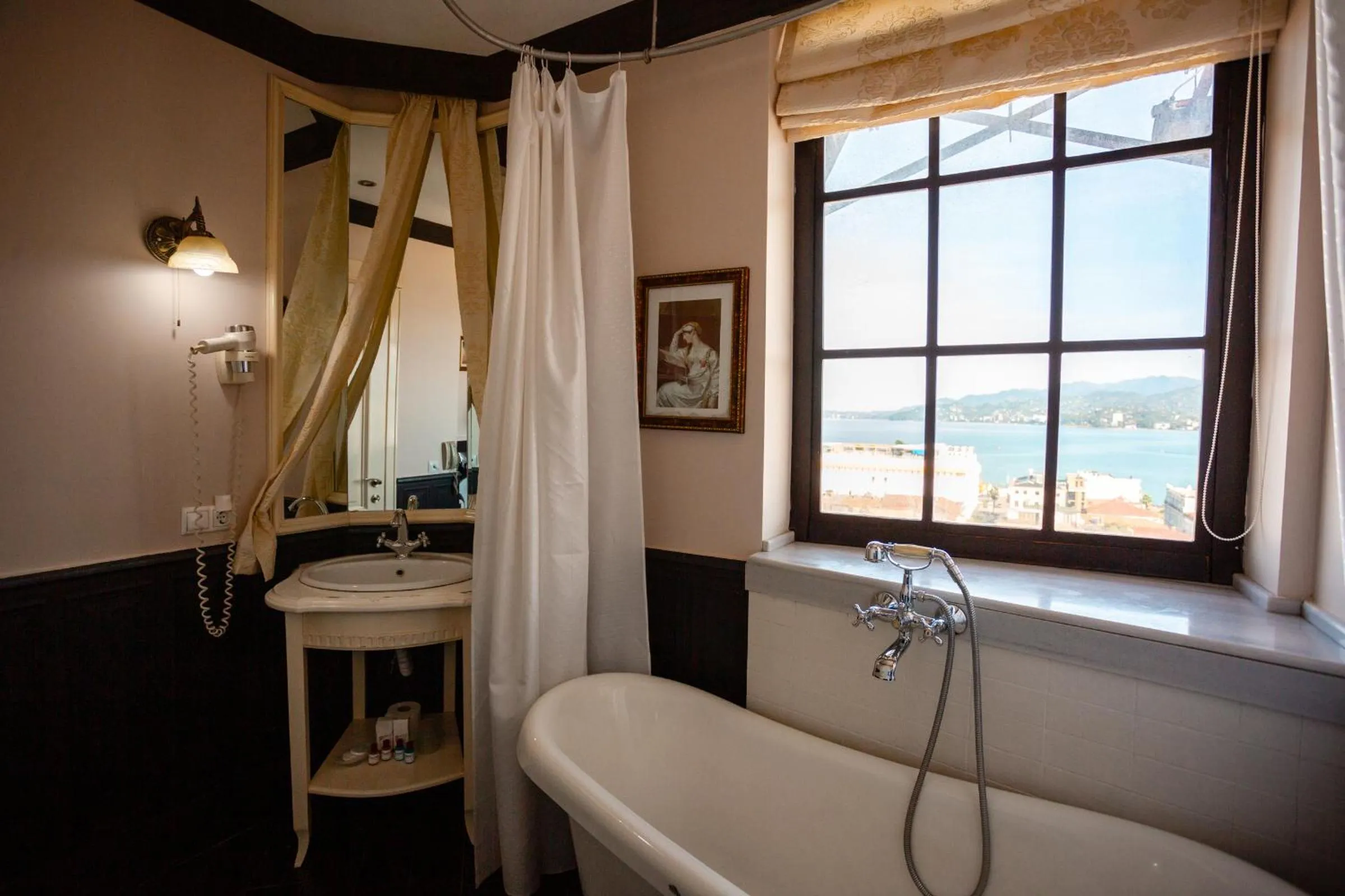 Bath in Piazza Boutique Hotel