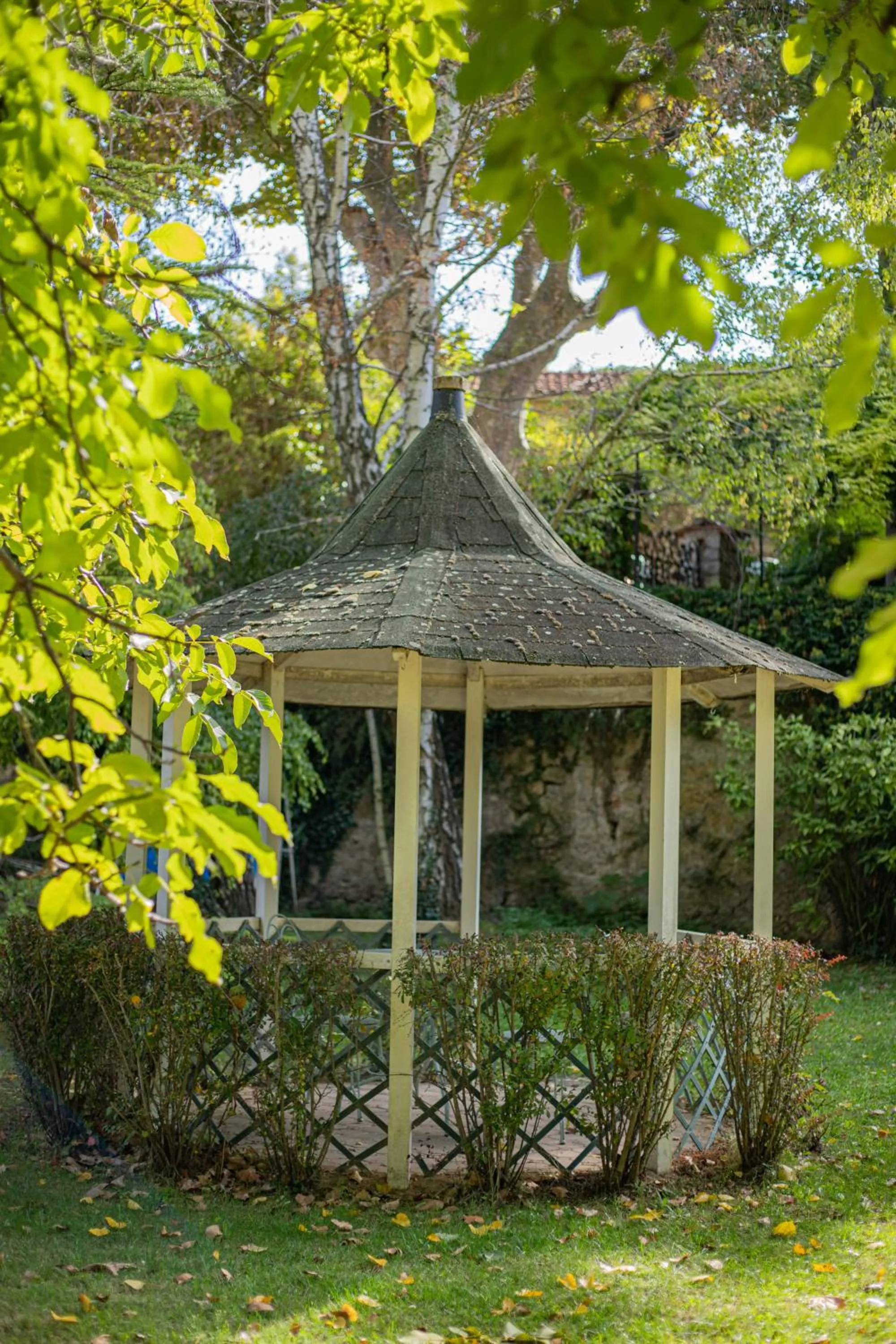 Patio in Le Vieux Moulin de Jouques