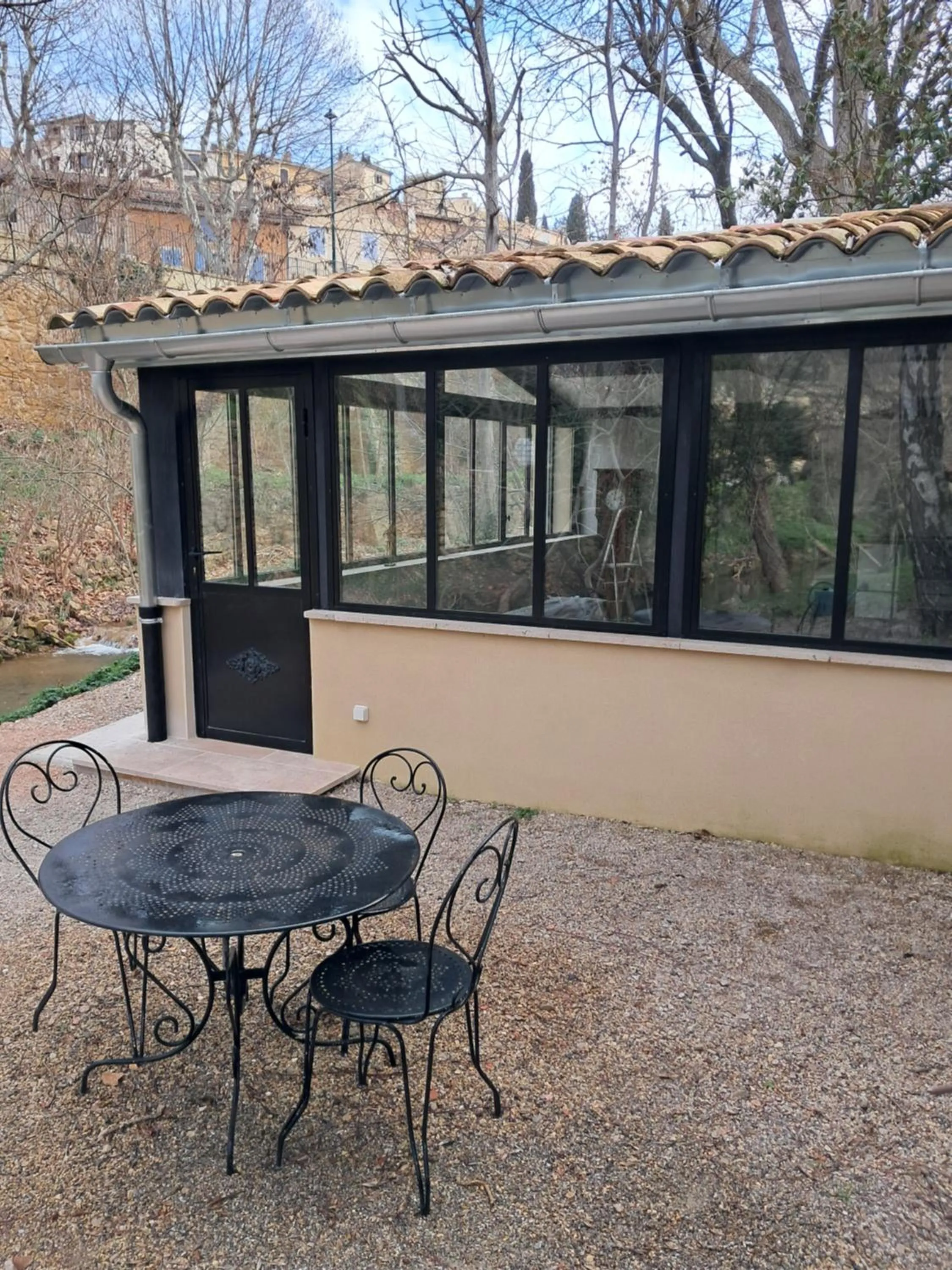 Patio in Le Vieux Moulin de Jouques