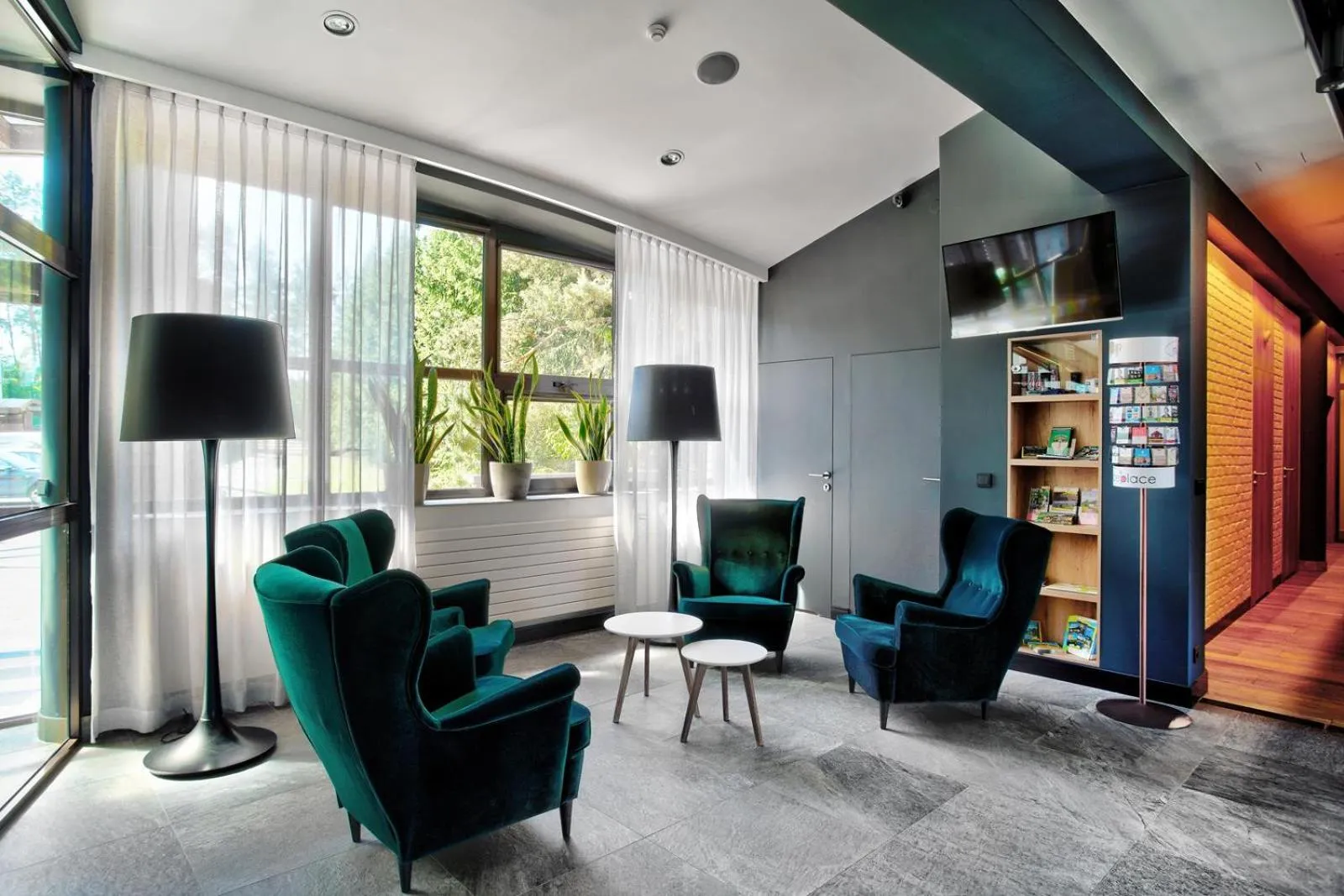 Communal lounge/ TV room in Hotel Wojciech