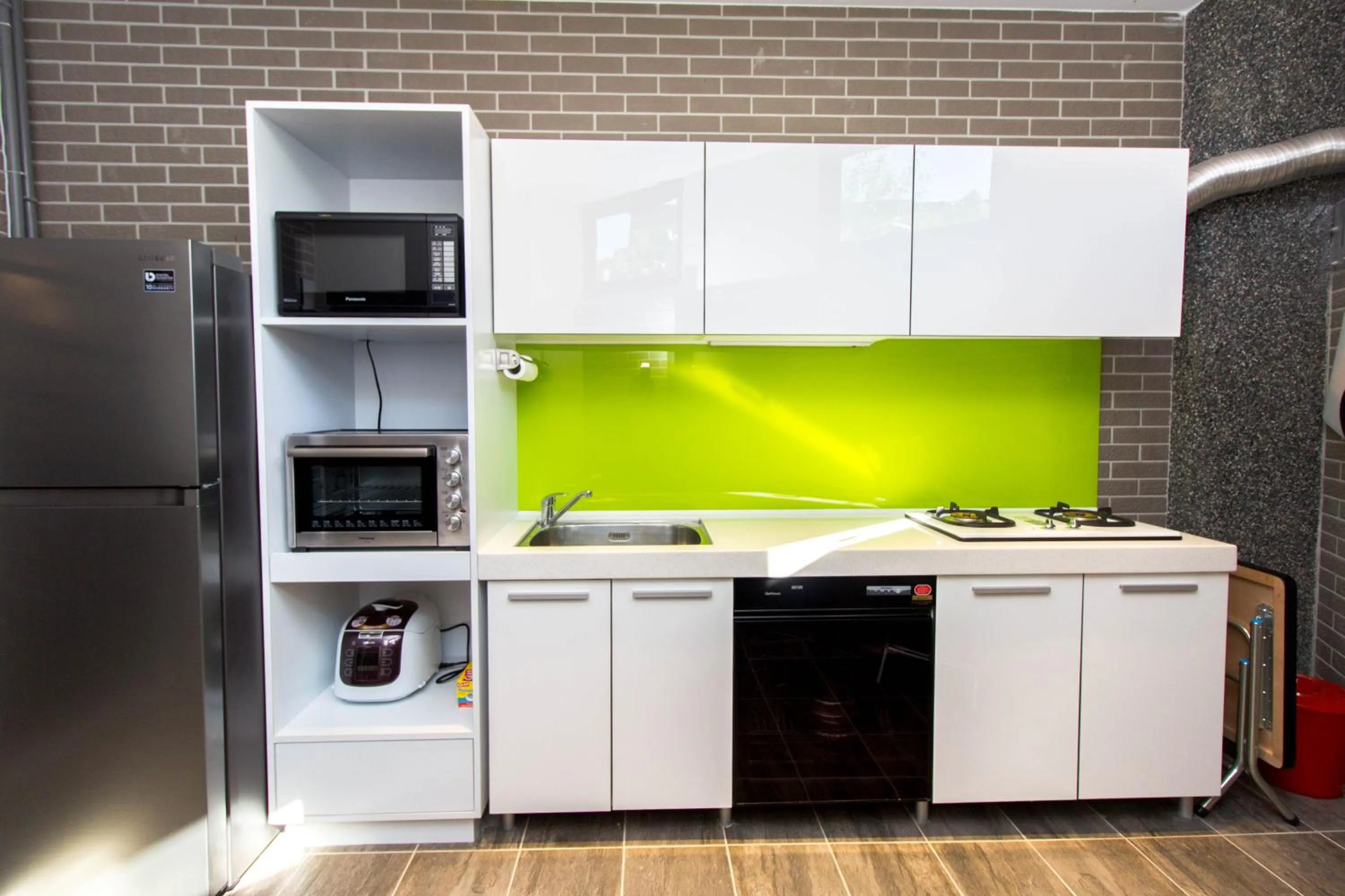 Kitchen or kitchenette in Night Home