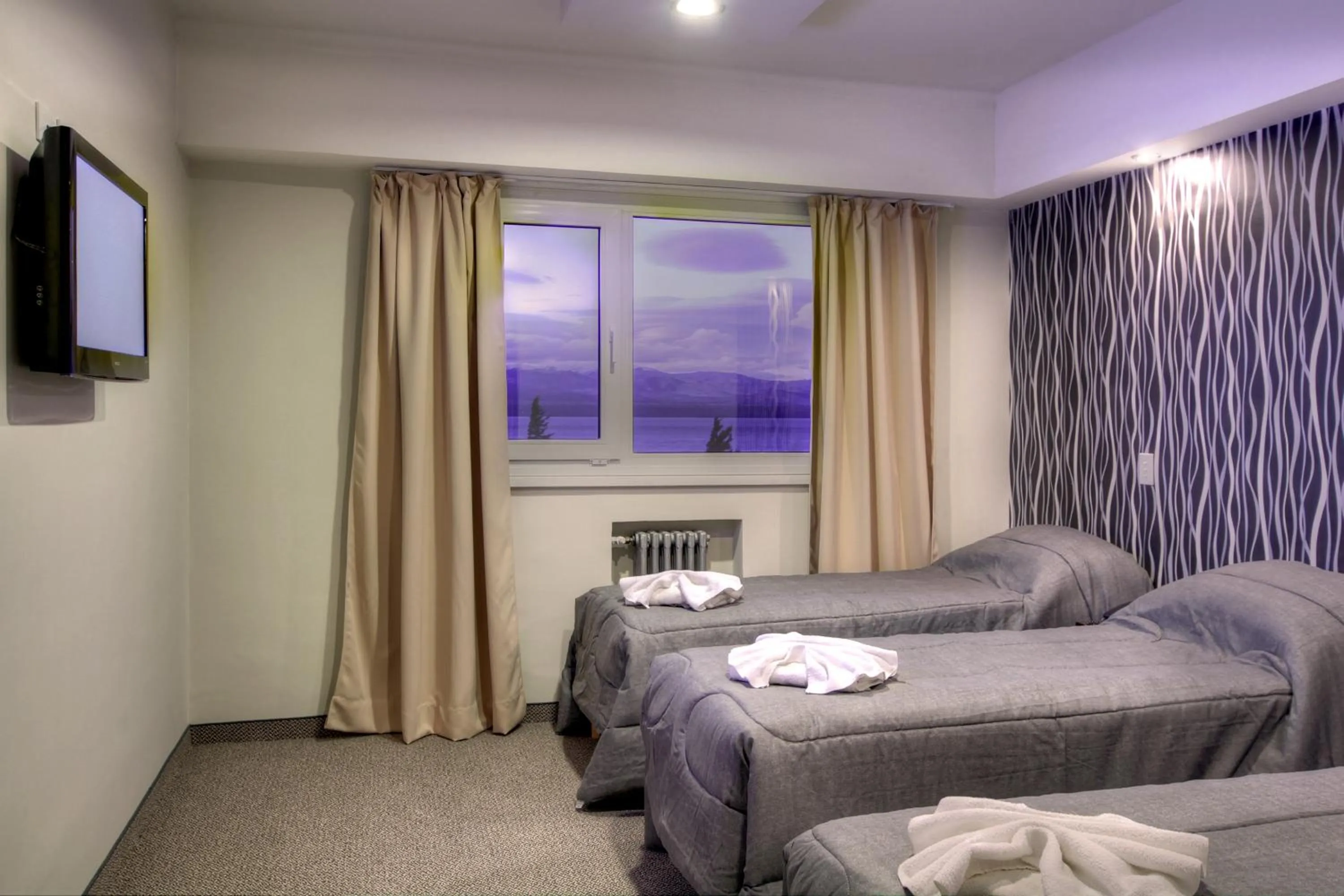 Photo of the whole room in Hotel Sol Bariloche