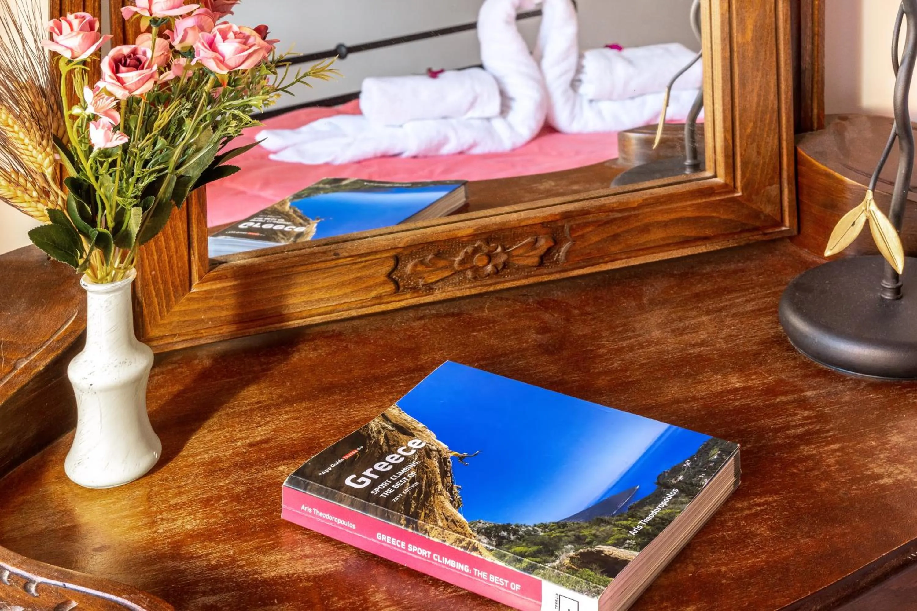 Decorative detail in Hotel PARALIAKO Kyparissi