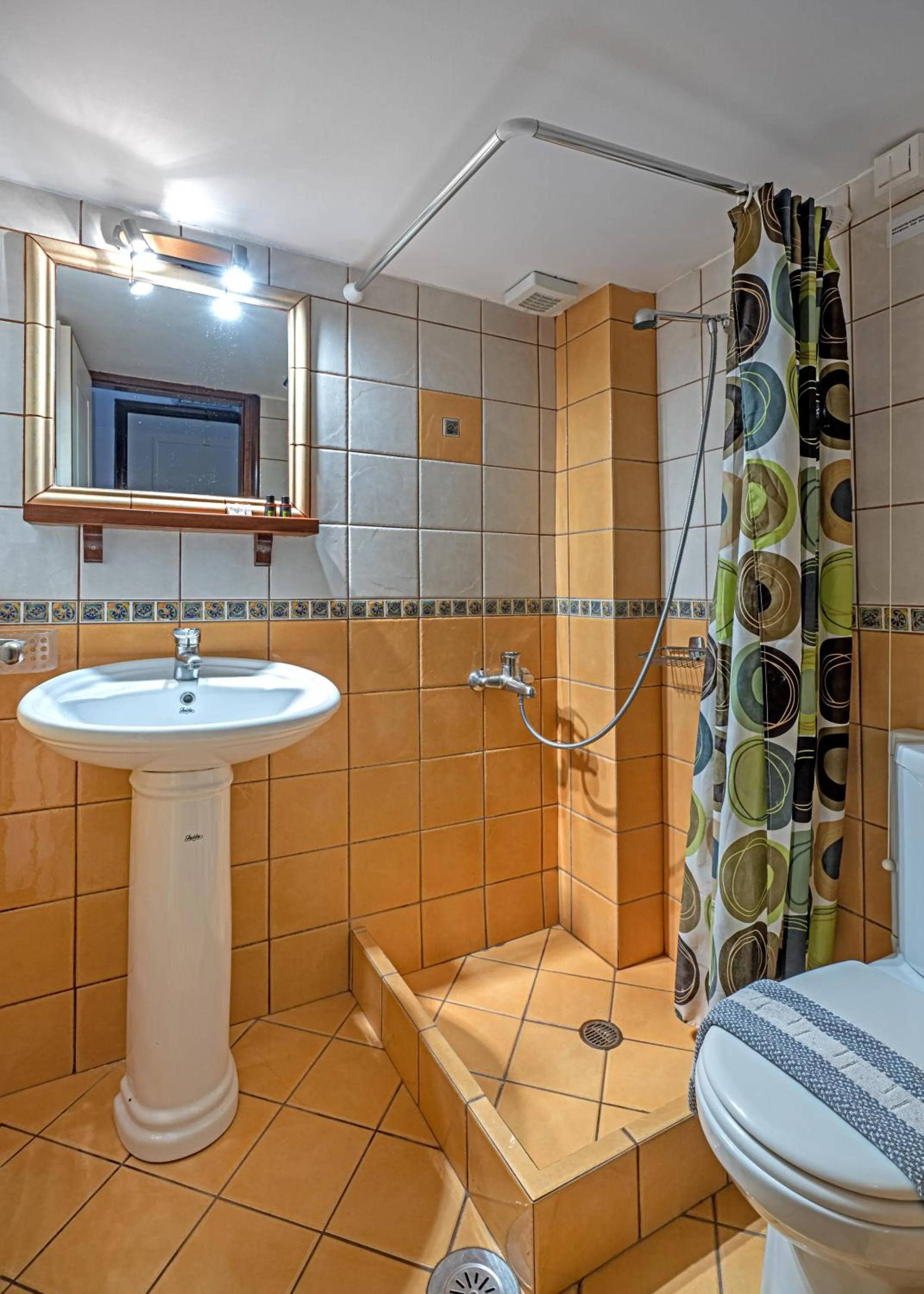 Photo of the whole room in Hotel PARALIAKO Kyparissi