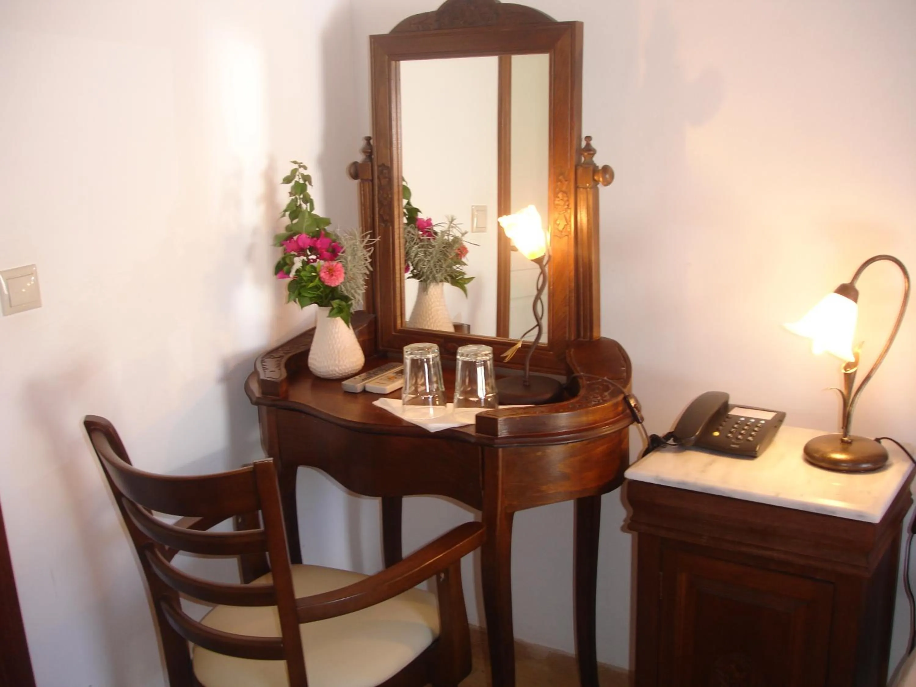 Decorative detail in Hotel PARALIAKO Kyparissi