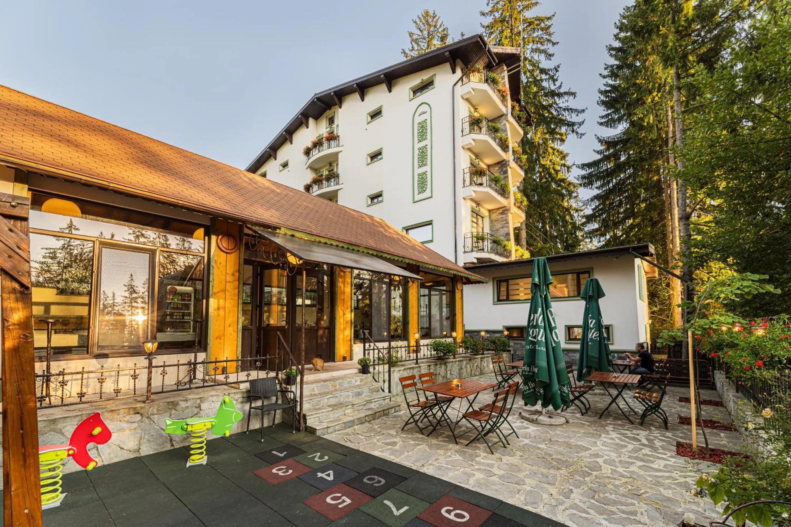 Property building in Pensiunea Hilltop