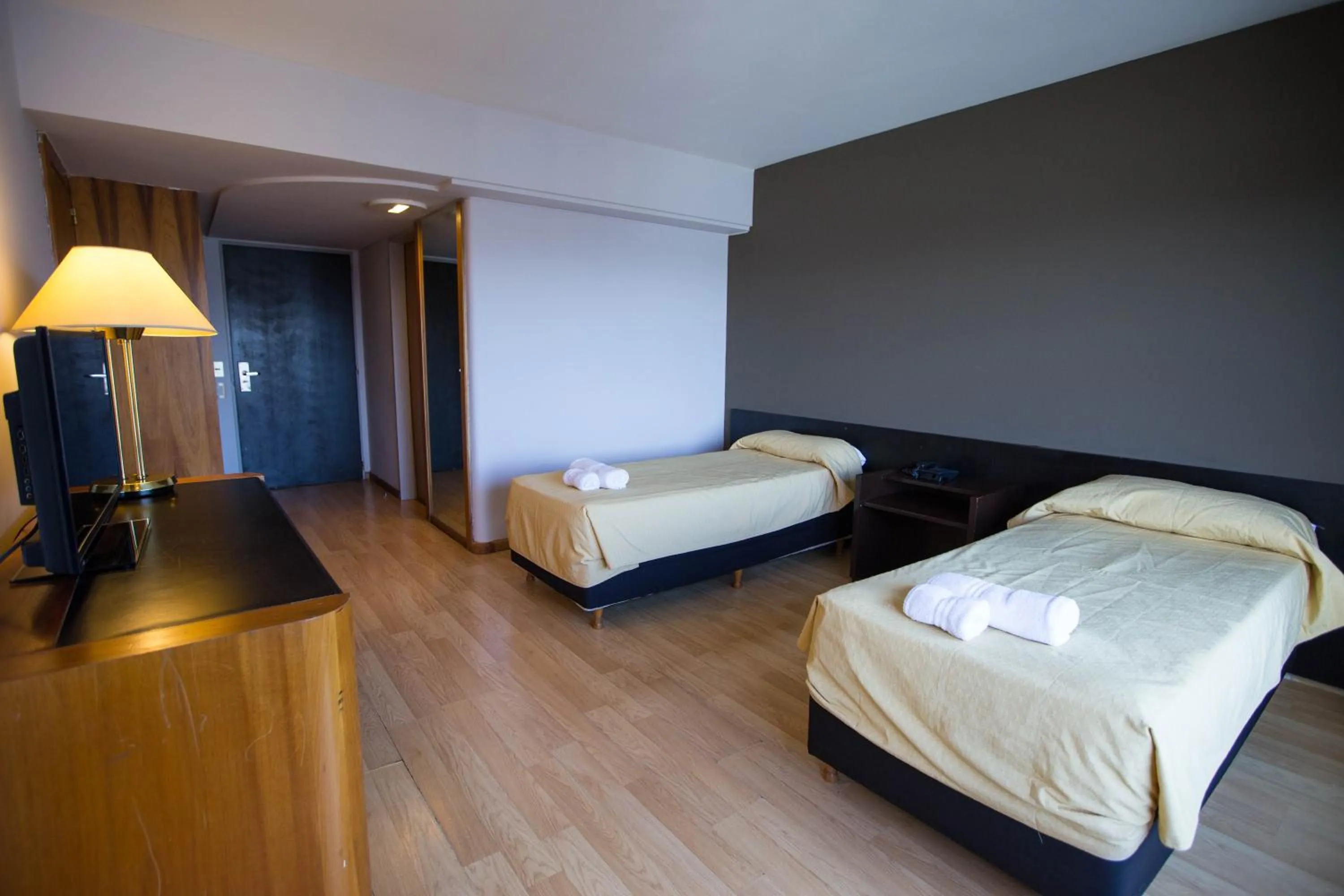 Photo of the whole room in HOTEL BARILOCHE CITY