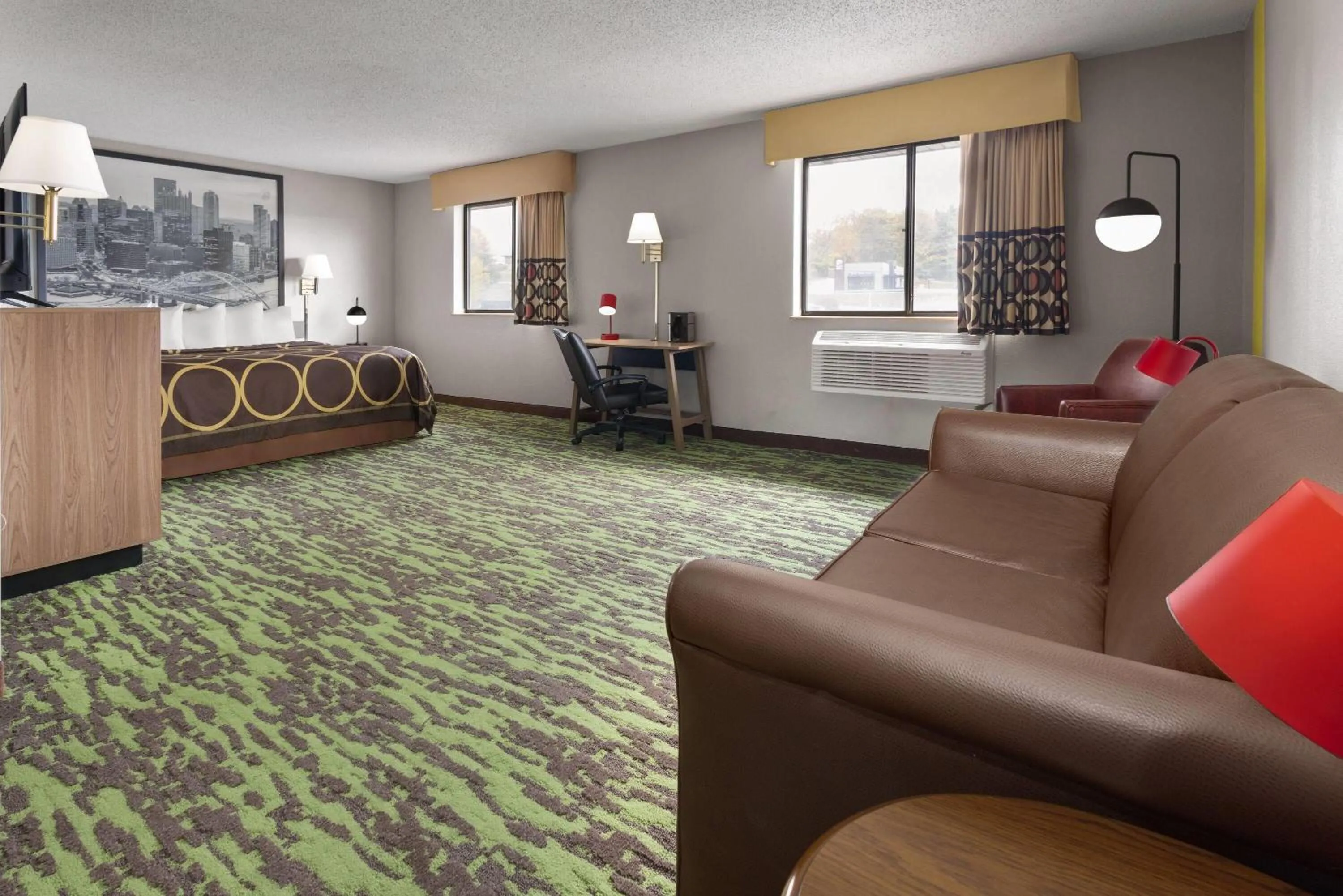 Photo of the whole room in Super 8 by Wyndham New Stanton