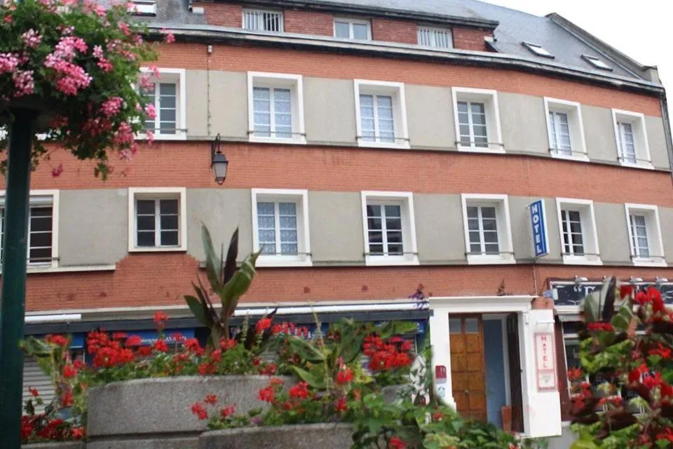 Property building in Hotel de Normandie