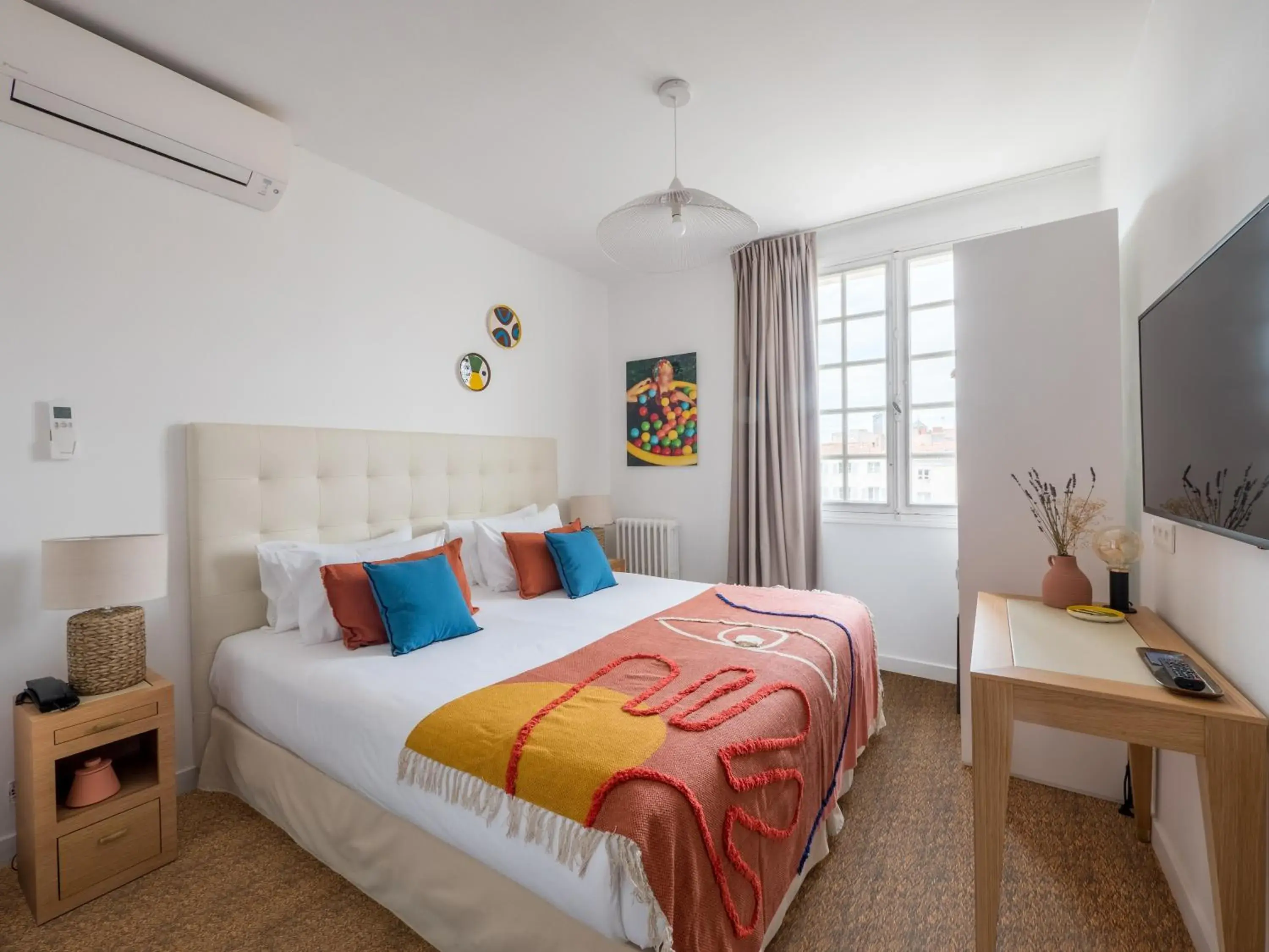 Bed in Tour de Nesle La Rochelle Vieux Port 3 etoiles Bed in Tour de Nesle La Rochelle Vieux Port 3 etoiles