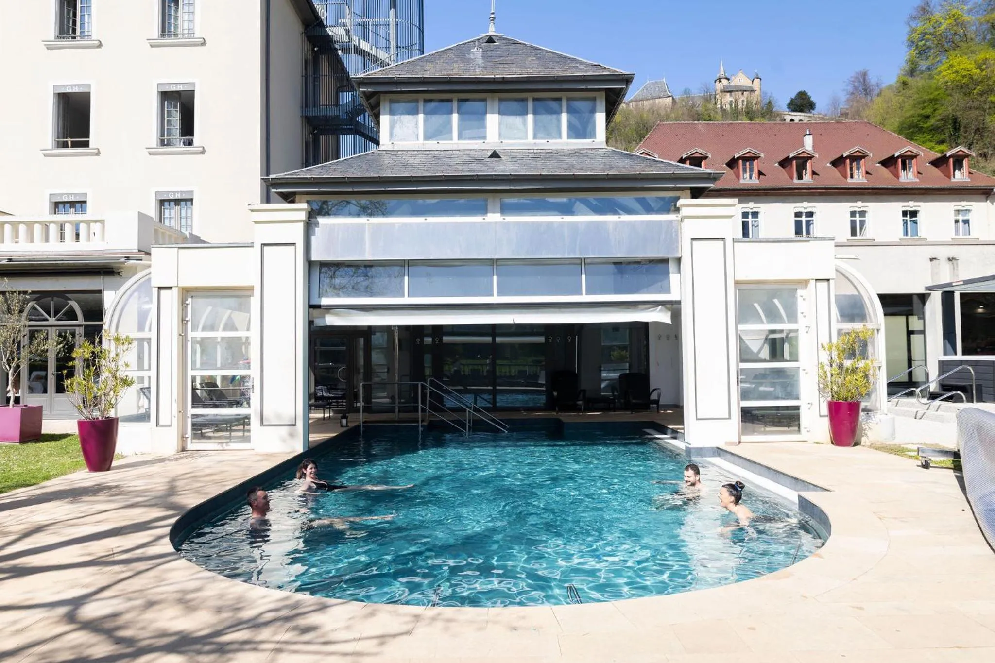 Swimming pool in Grand Hôtel & Spa Uriage