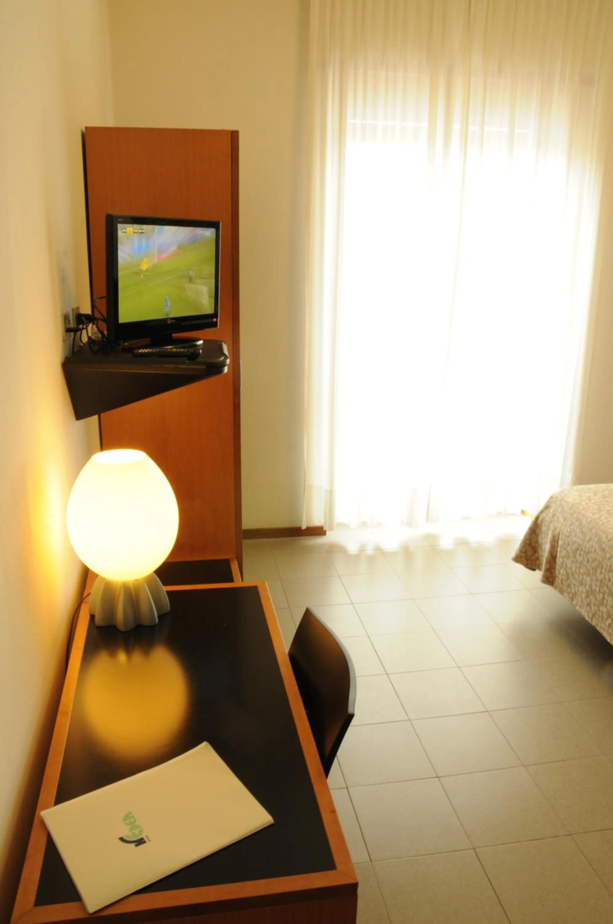 Photo of the whole room, Bed in Hotel Eden