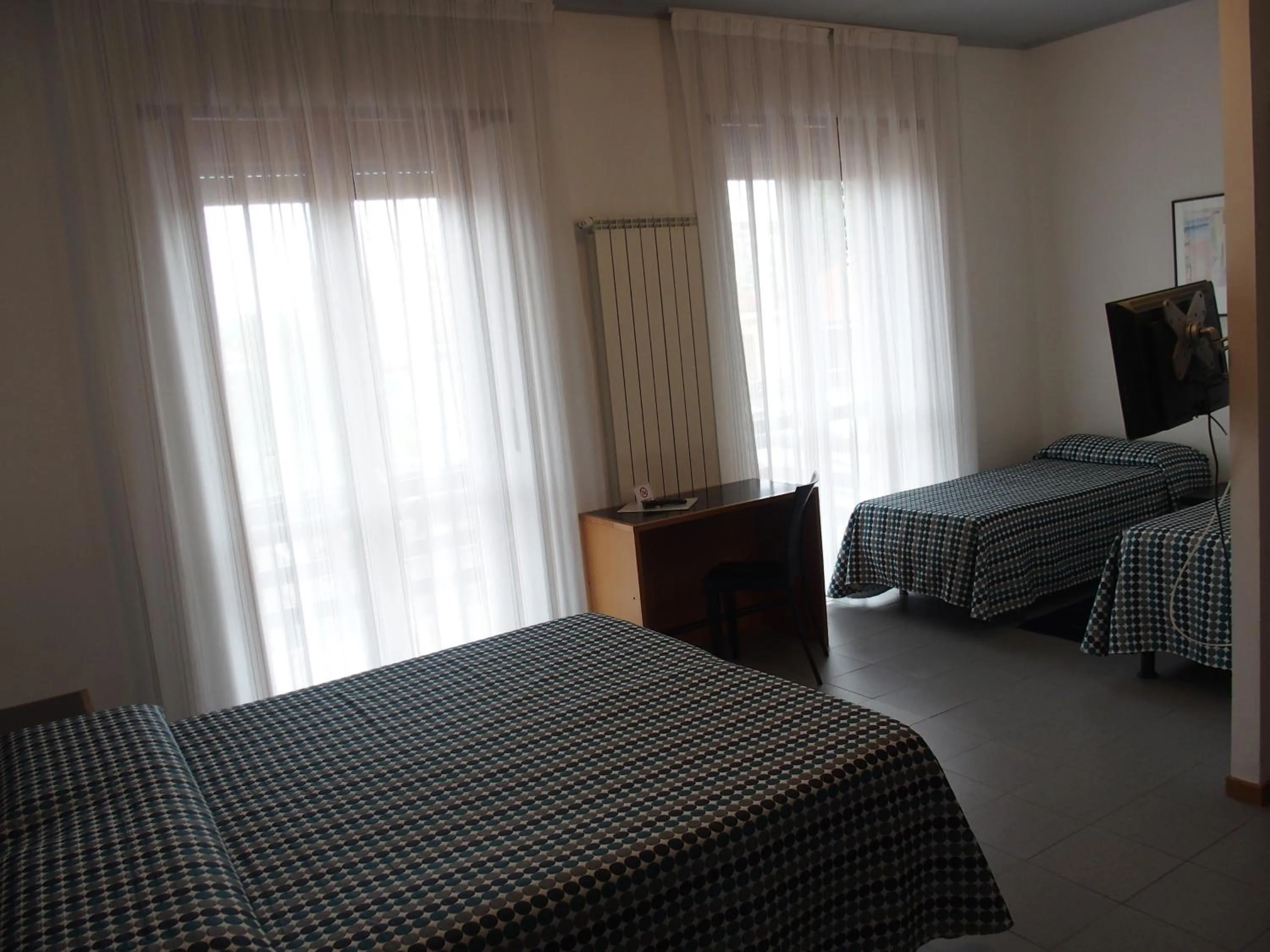 Photo of the whole room, Bed in Hotel Eden