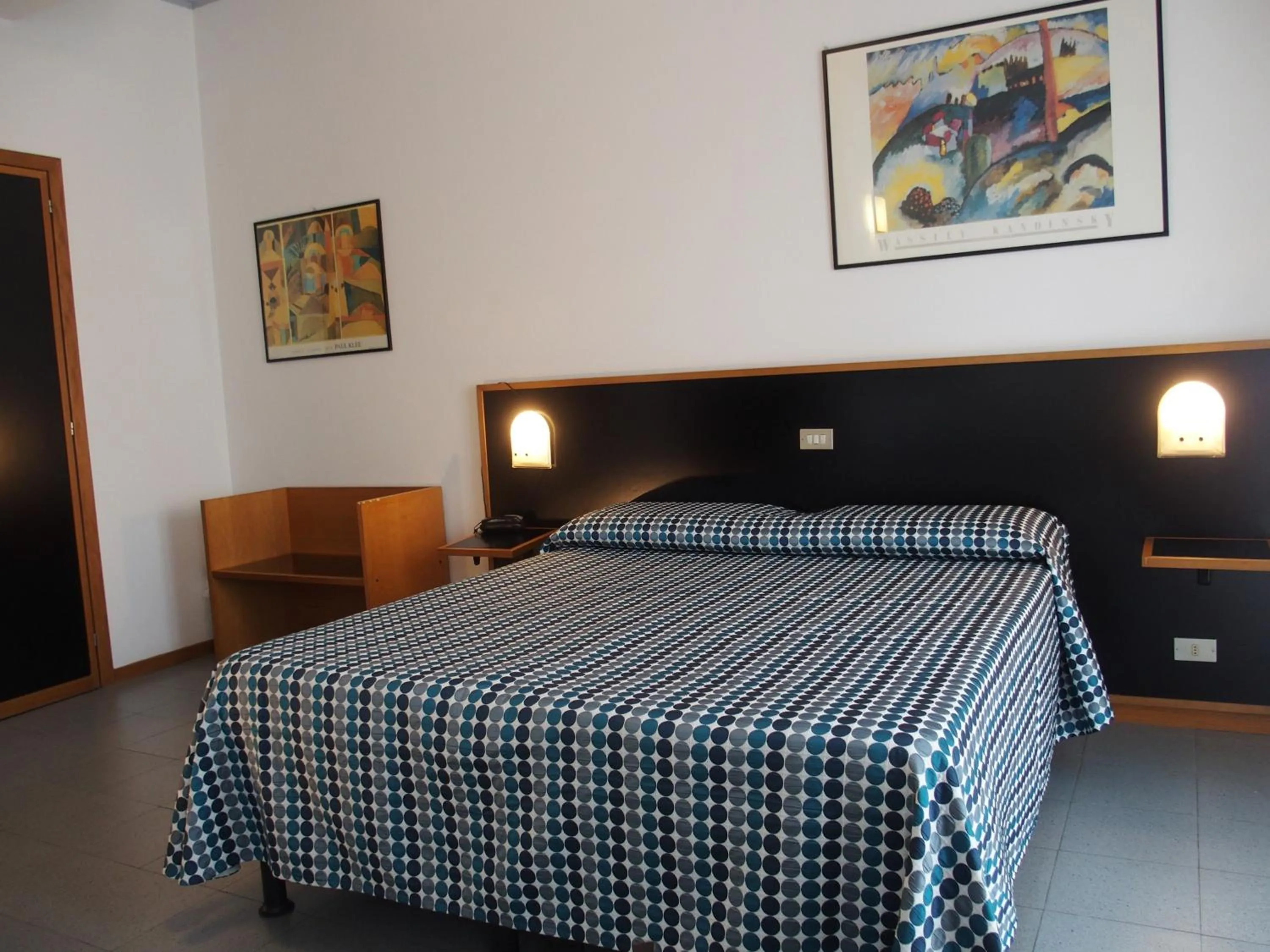 Photo of the whole room, Bed in Hotel Eden