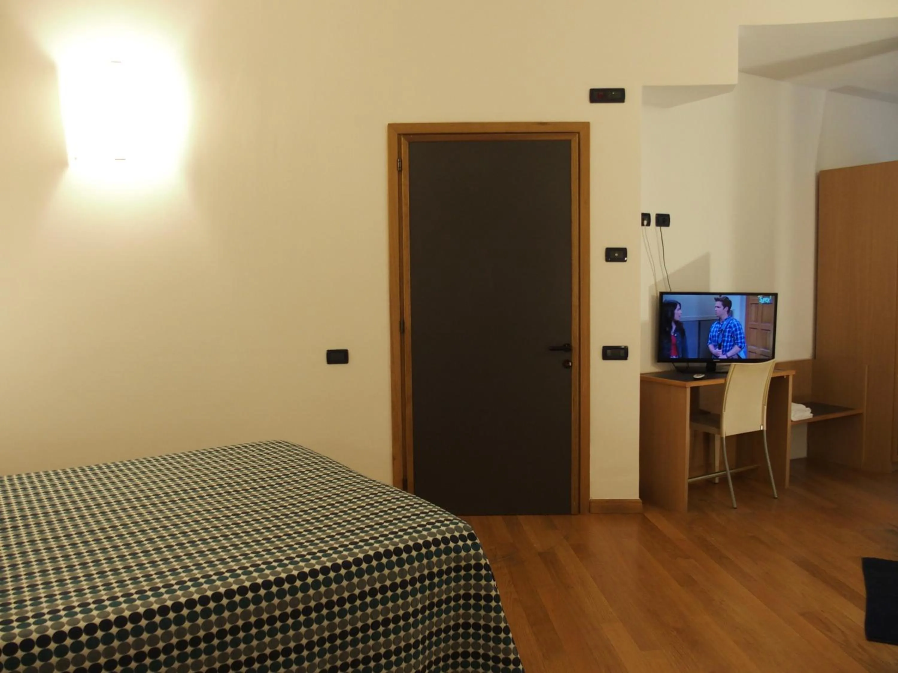 Photo of the whole room, Bed in Hotel Eden