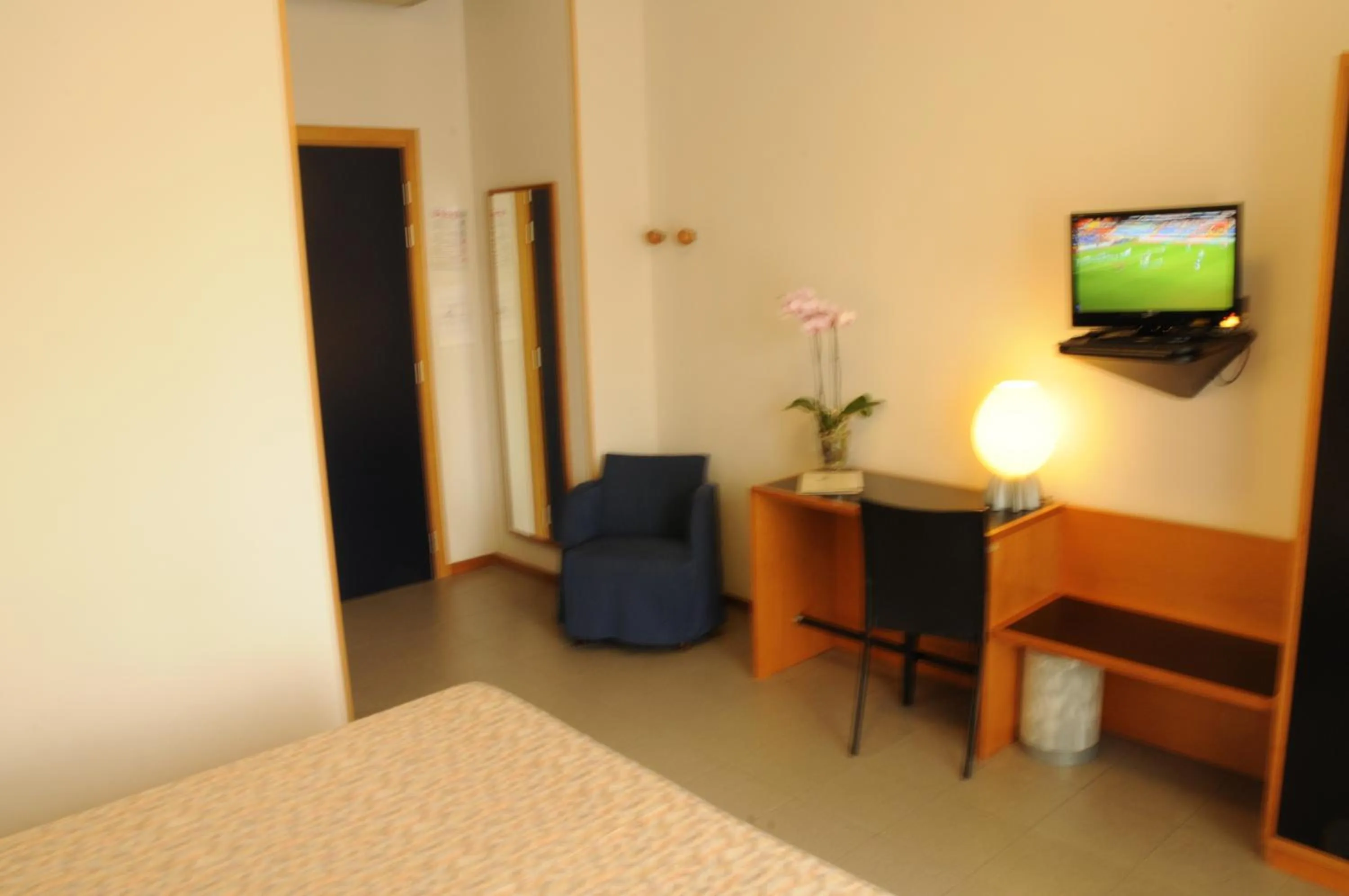 Photo of the whole room, Bed in Hotel Eden