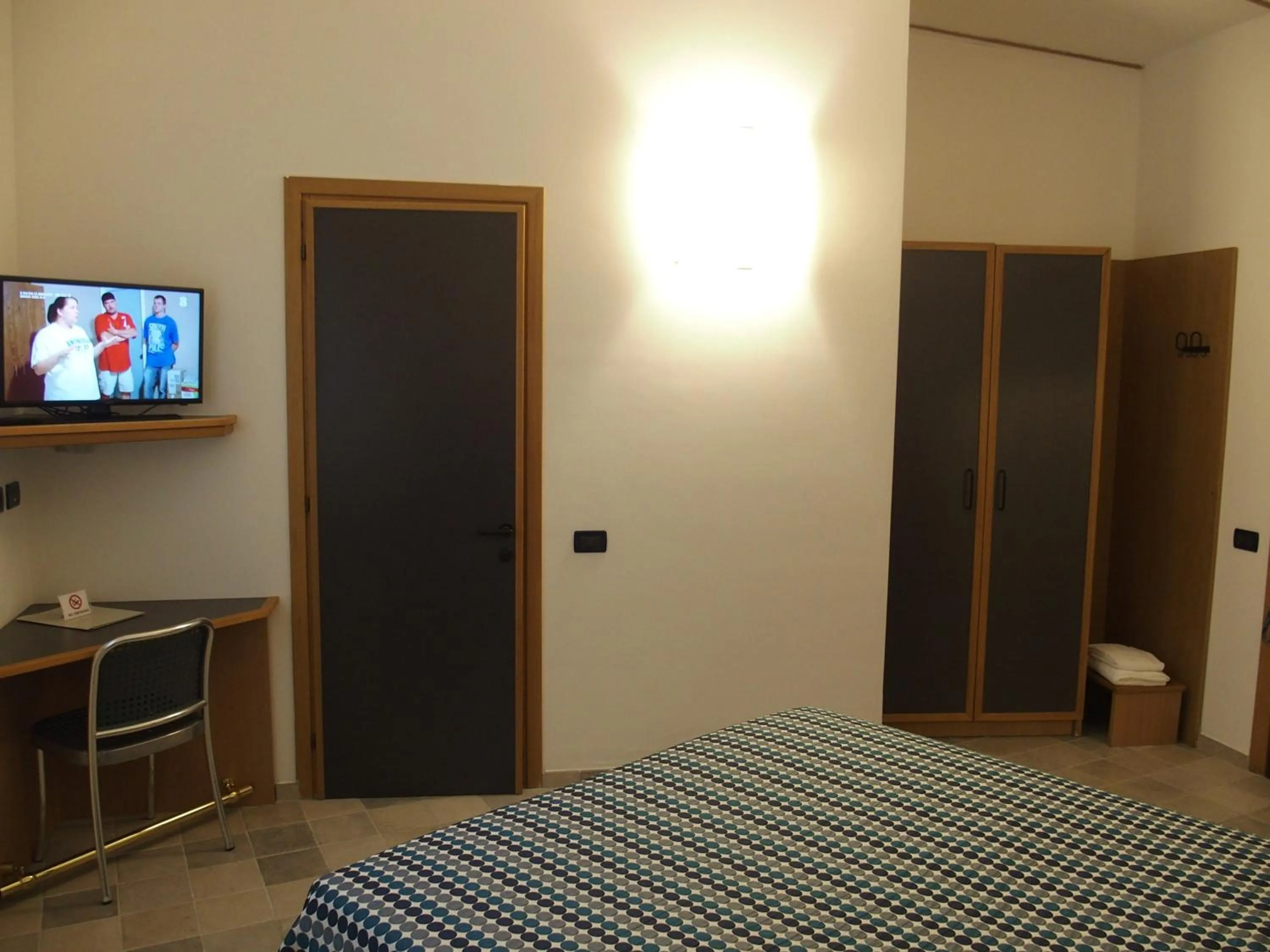 Photo of the whole room, Bed in Hotel Eden