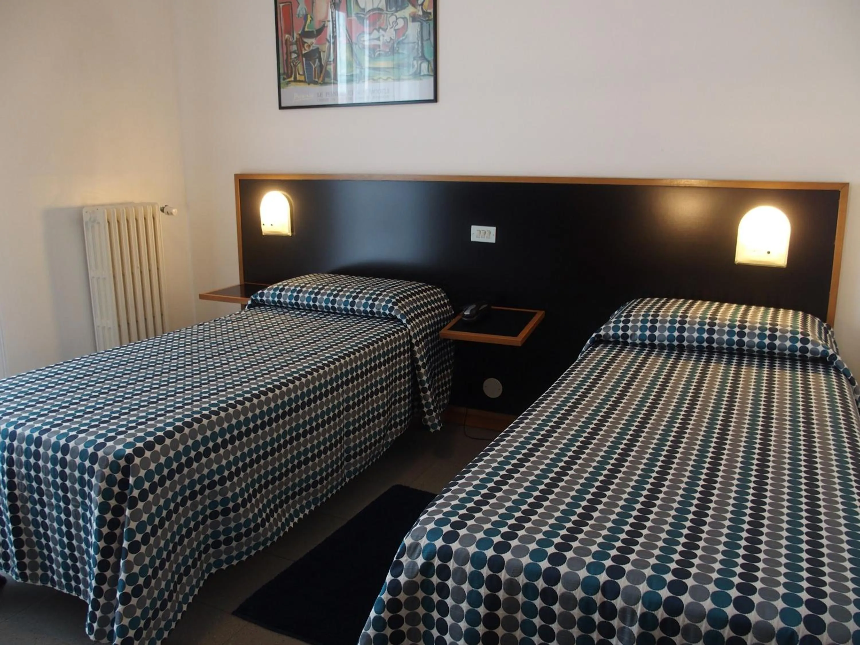 Photo of the whole room, Bed in Hotel Eden