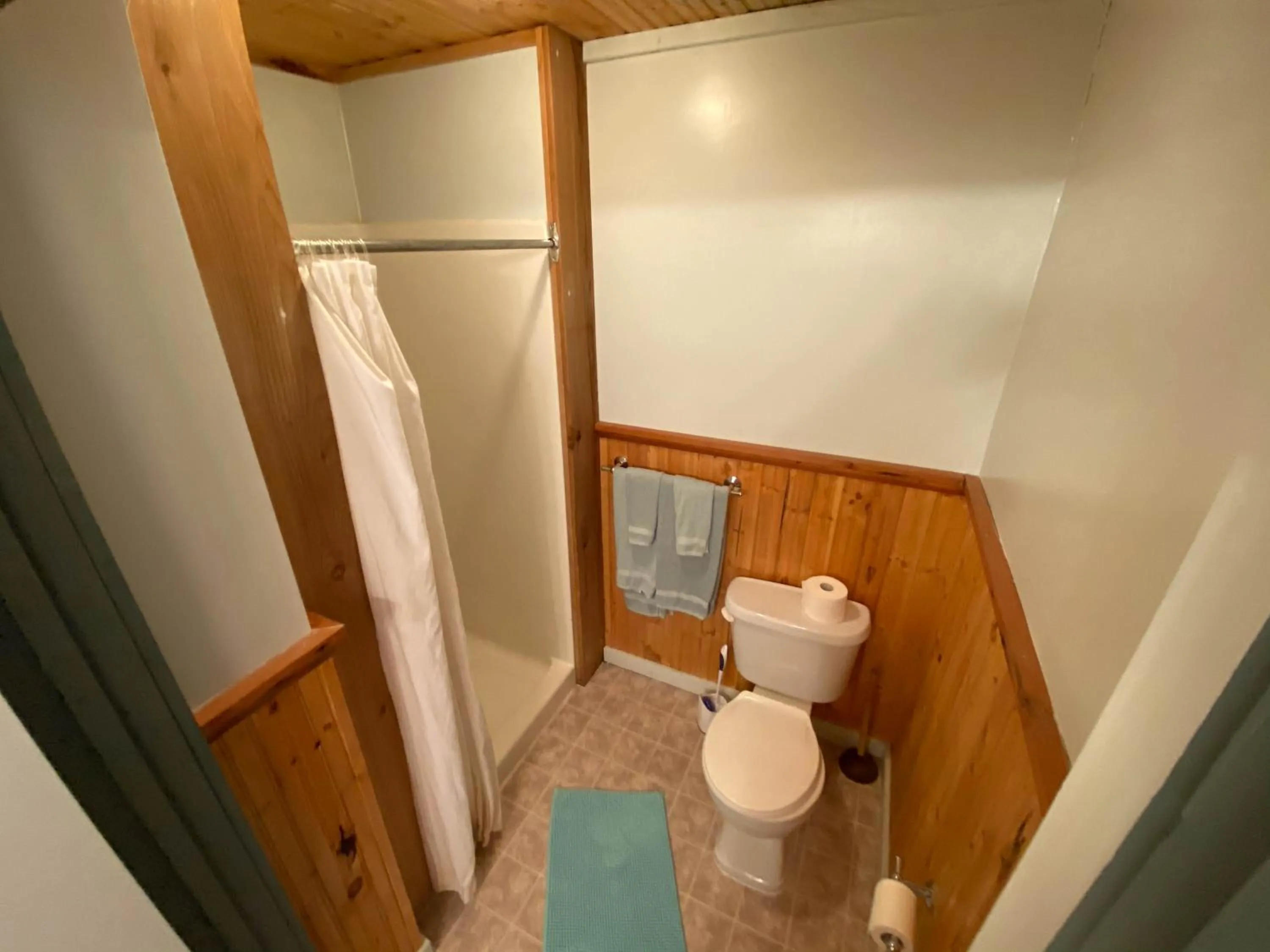 Bathroom in Historic Hotel Bayview