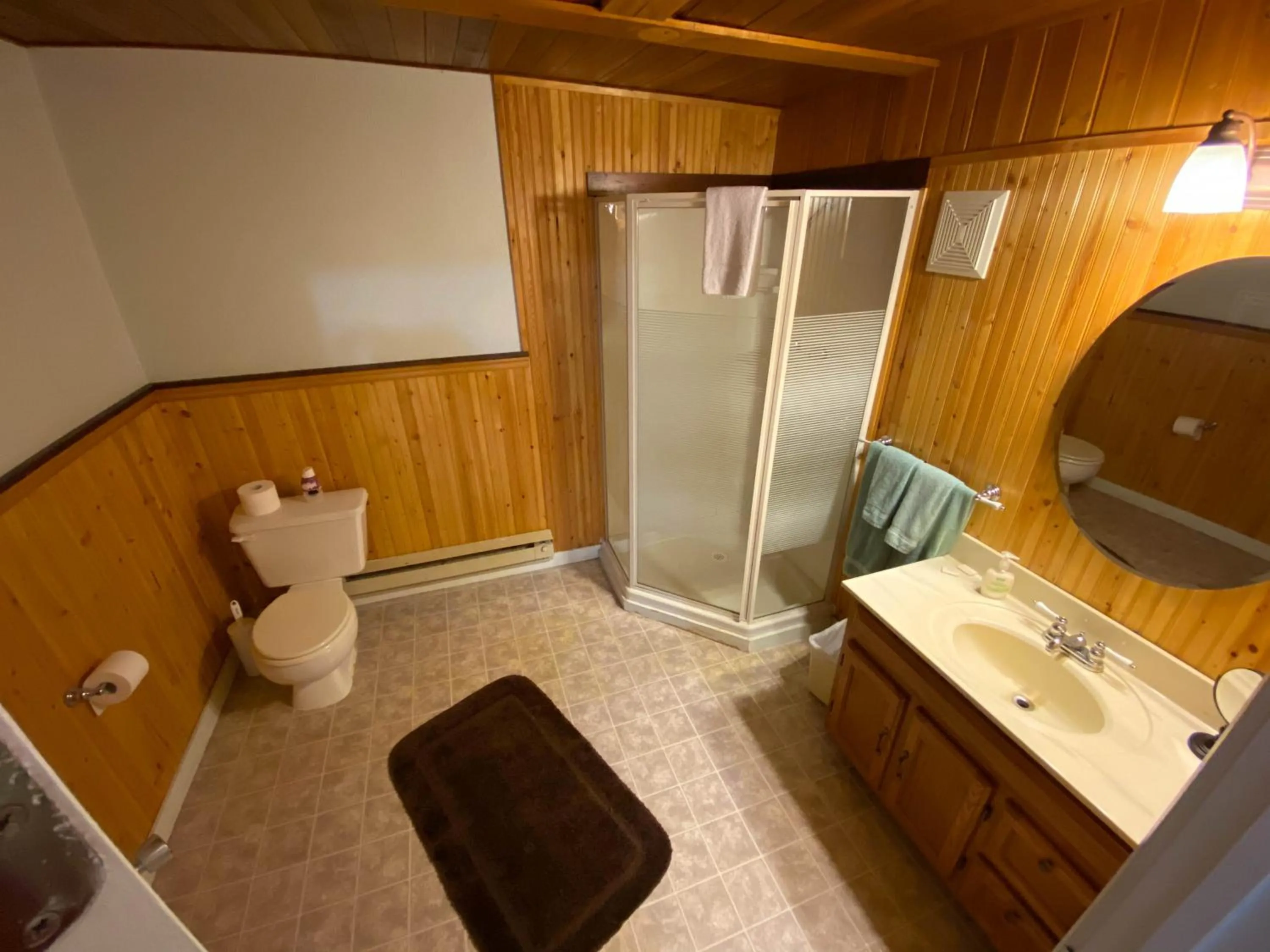 Bathroom in Historic Hotel Bayview