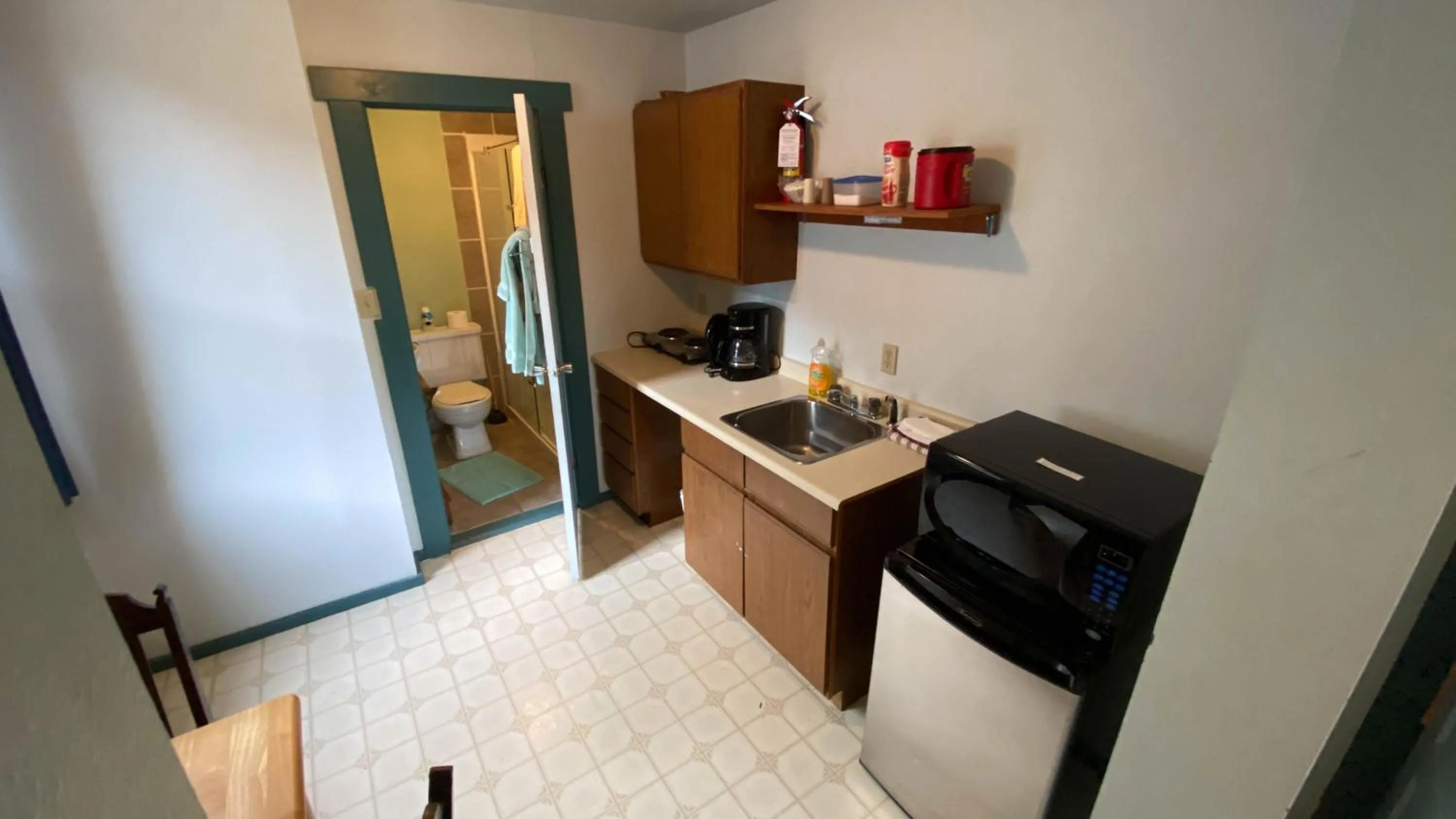 Kitchen or kitchenette in Historic Hotel Bayview