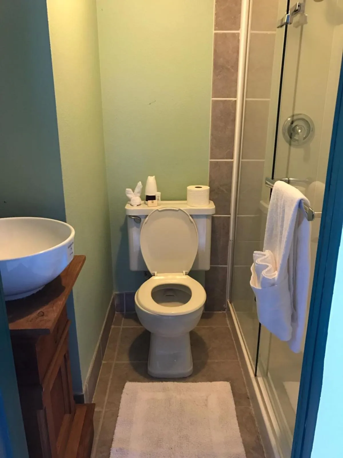 Bathroom in Historic Hotel Bayview