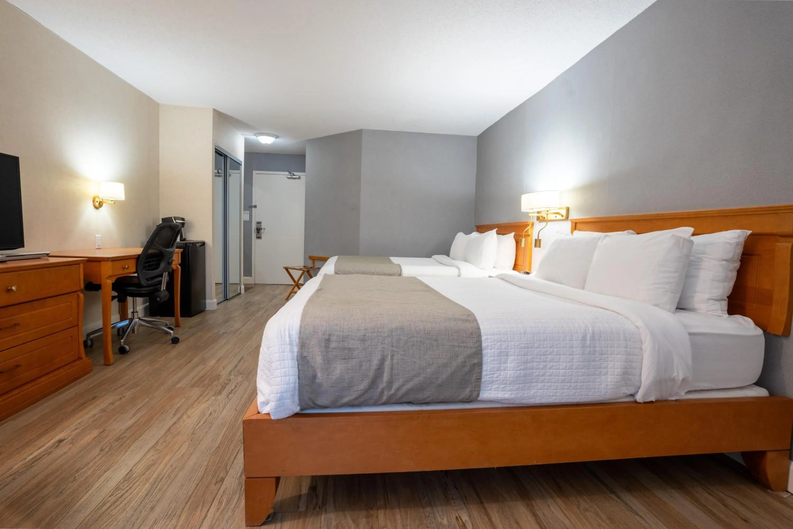 Bed in Hôtel Castel