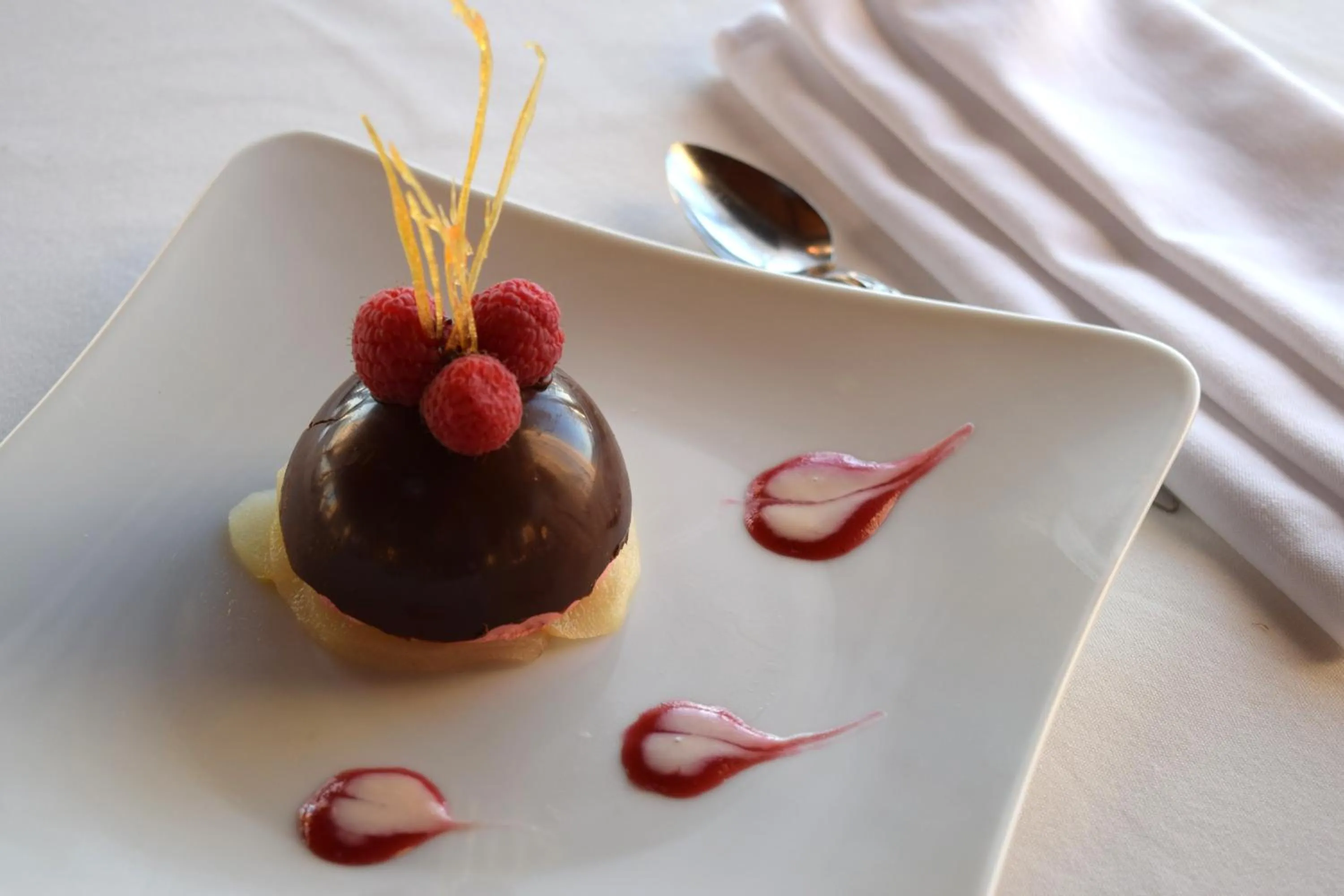 Restaurant/places to eat in Hôtel Castel