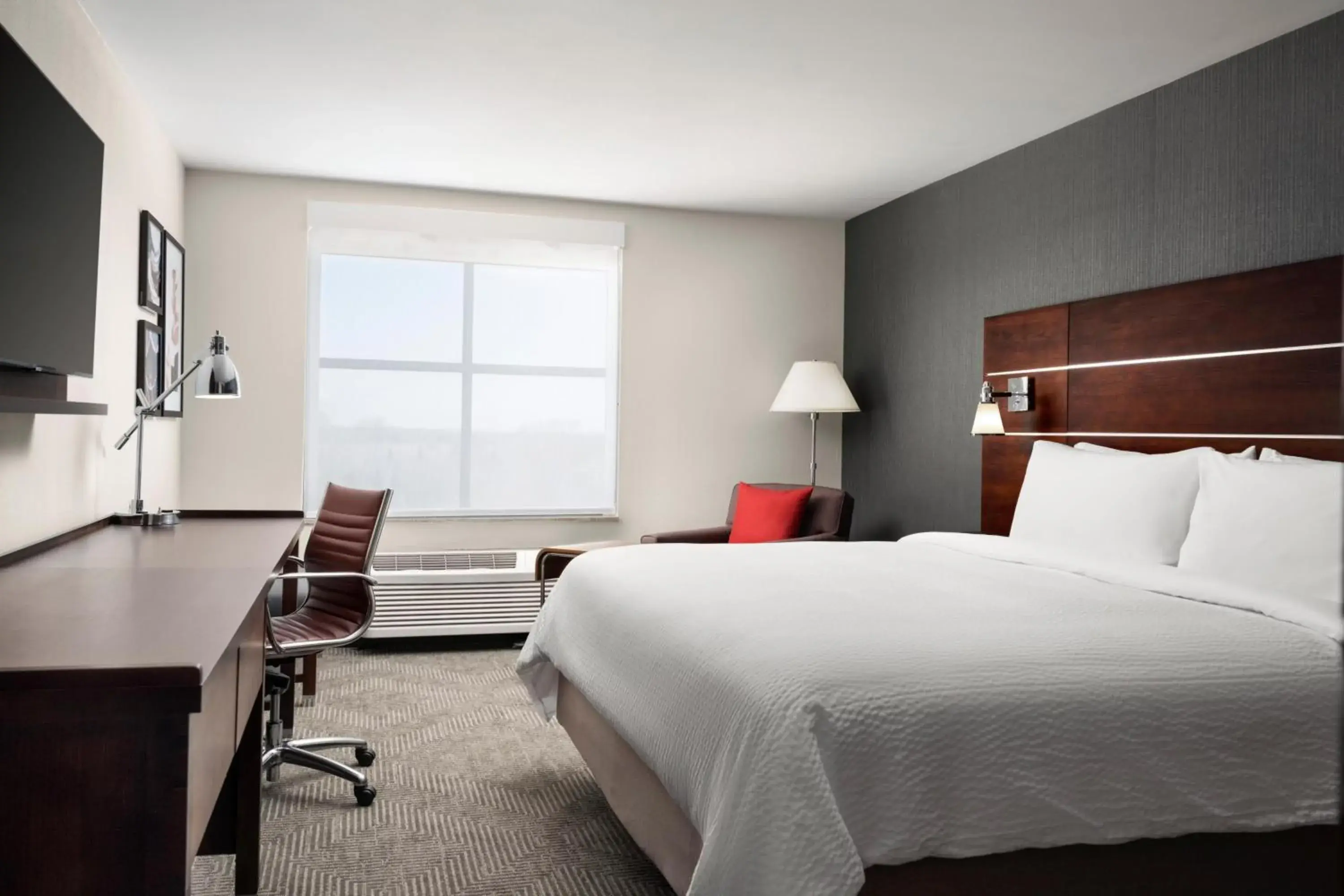 Bed in Holiday Inn - Cincinnati - Liberty Way by IHG Bed in Holiday Inn - Cincinnati - Liberty Way by IHG