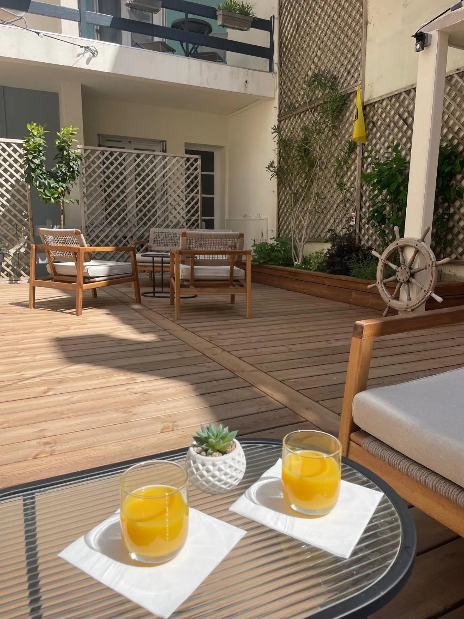 Patio in Hotel de Paris