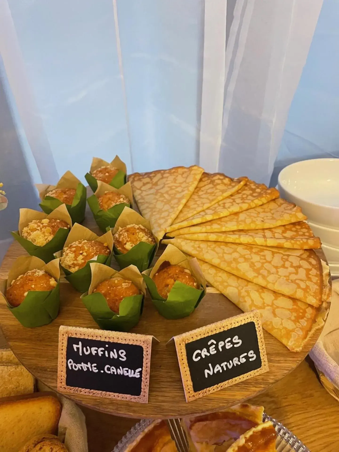 Breakfast in Hotel de Paris Breakfast in Hotel de Paris