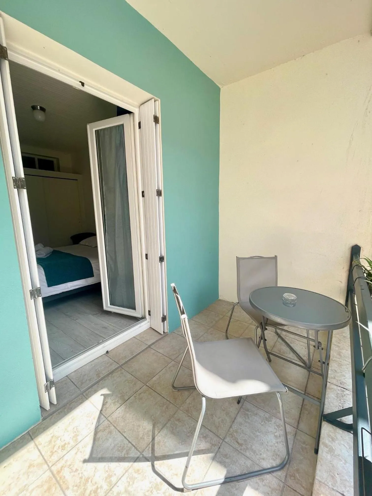 Balcony/Terrace, Bed in Hotel de Paris