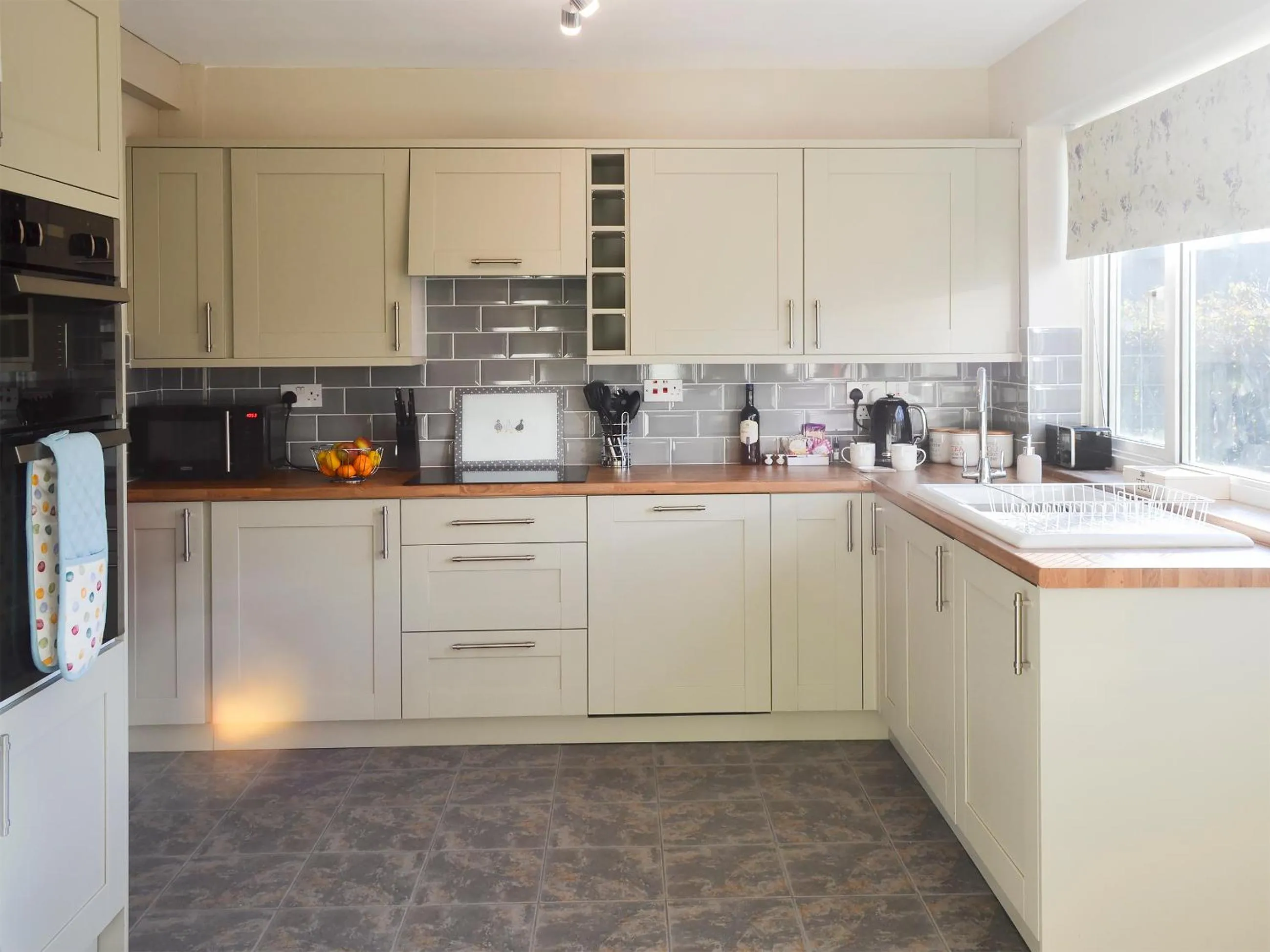 Property building in Waggy Tails