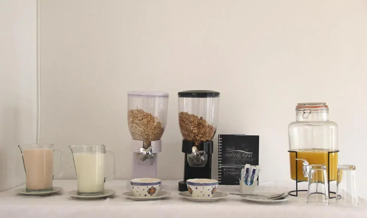 Restaurant/places to eat in AW Hotel Salitre Real Restaurant/places to eat in AW Hotel Salitre Real