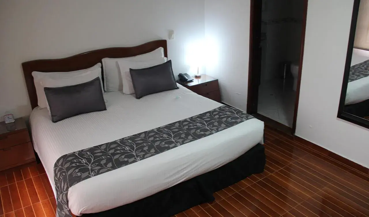 Bedroom, Bed in AW Hotel Salitre Real Bedroom, Bed in AW Hotel Salitre Real