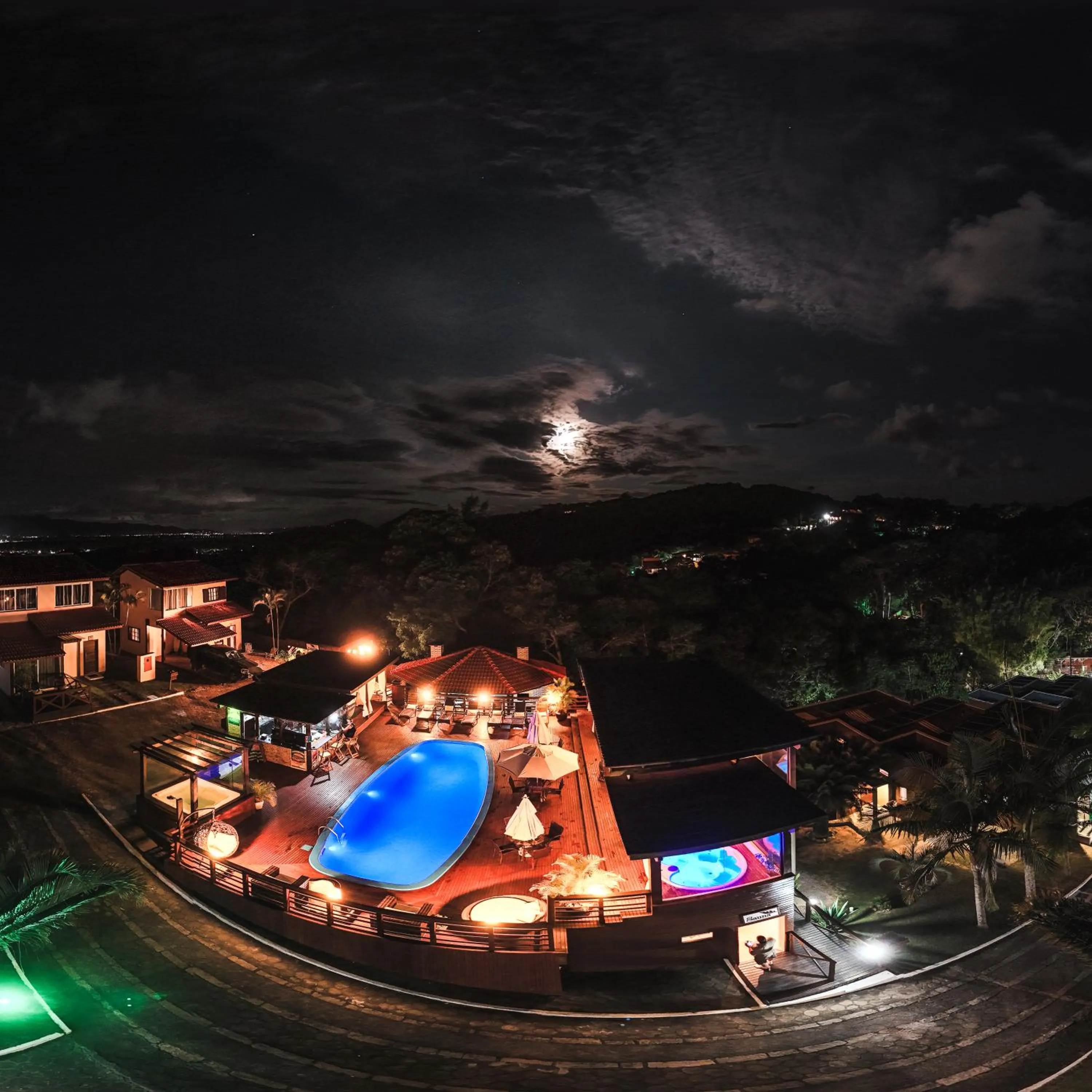 Night in Pousada Natribus Rosa