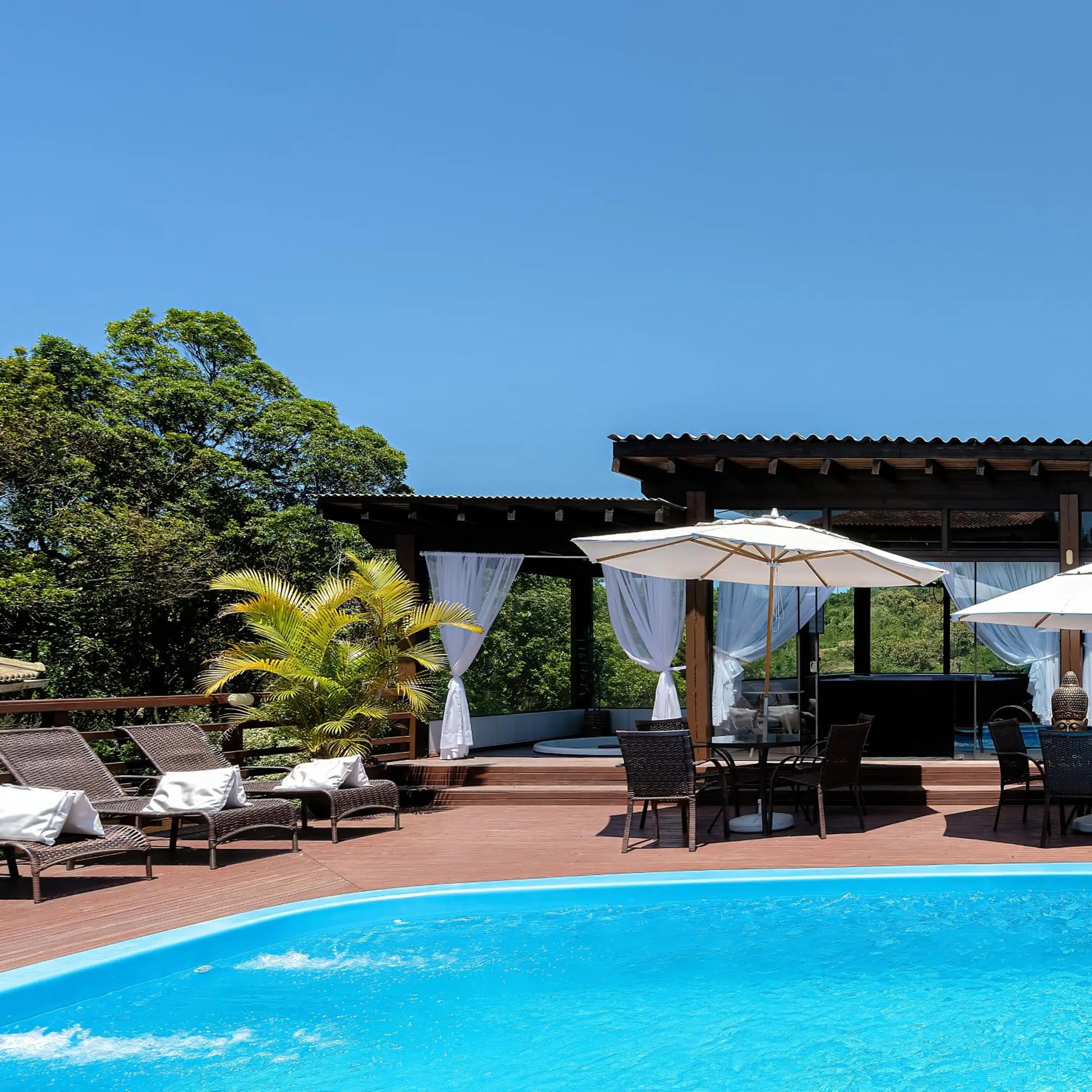 Swimming pool in Pousada Natribus Rosa