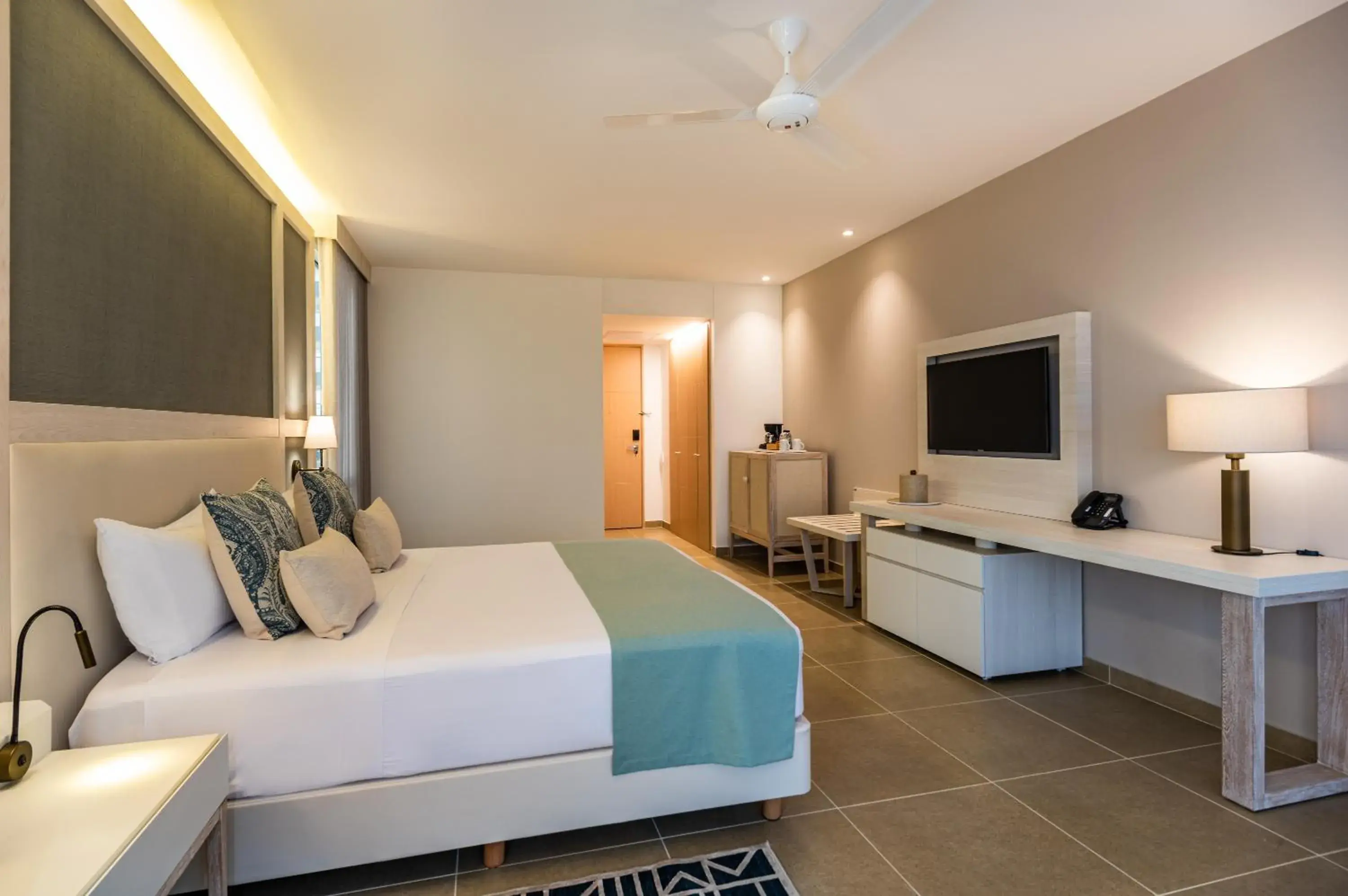 Bed in Hotel Irotama Lago Bed in Hotel Irotama Lago