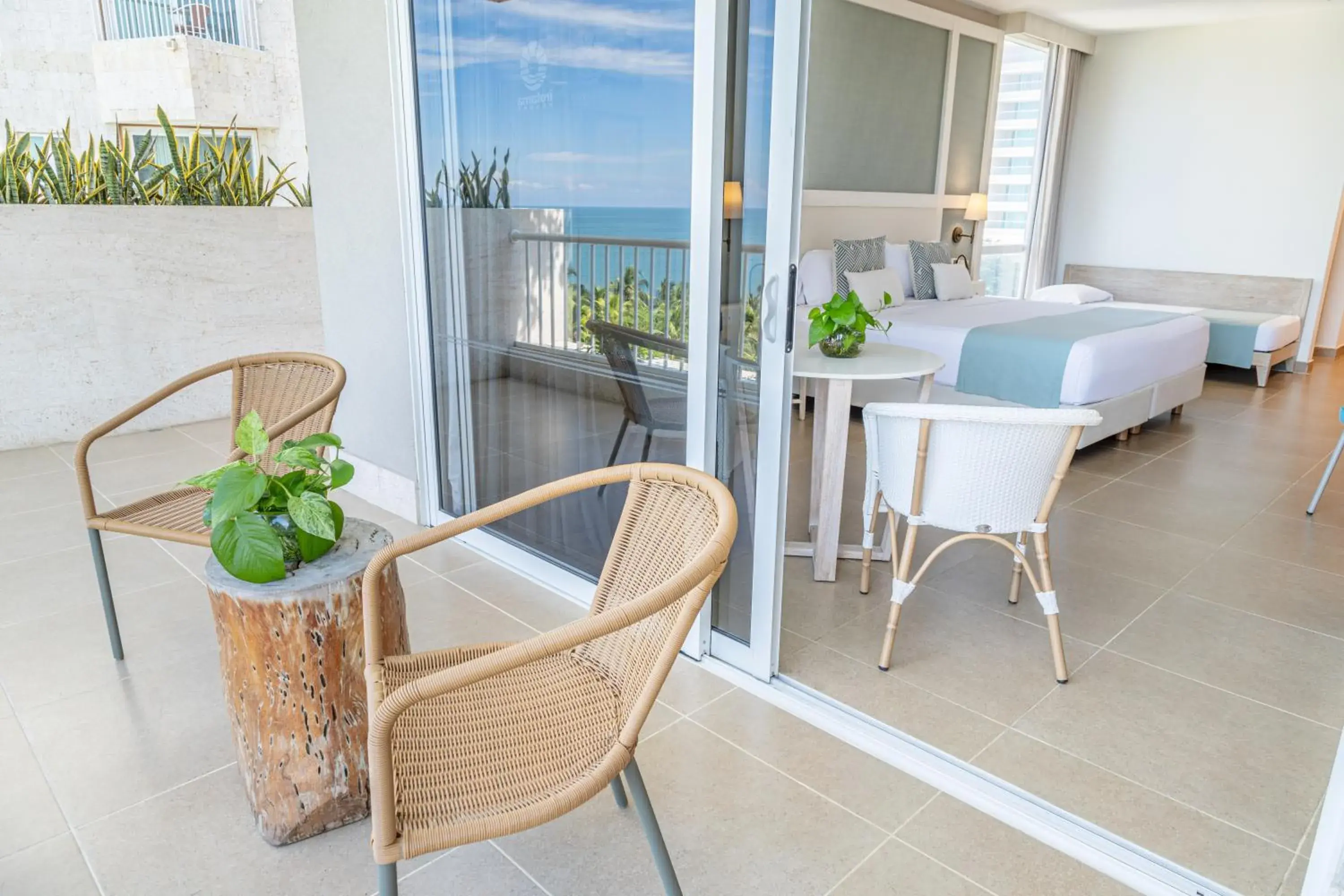 Bed in Hotel Irotama Lago Bed in Hotel Irotama Lago