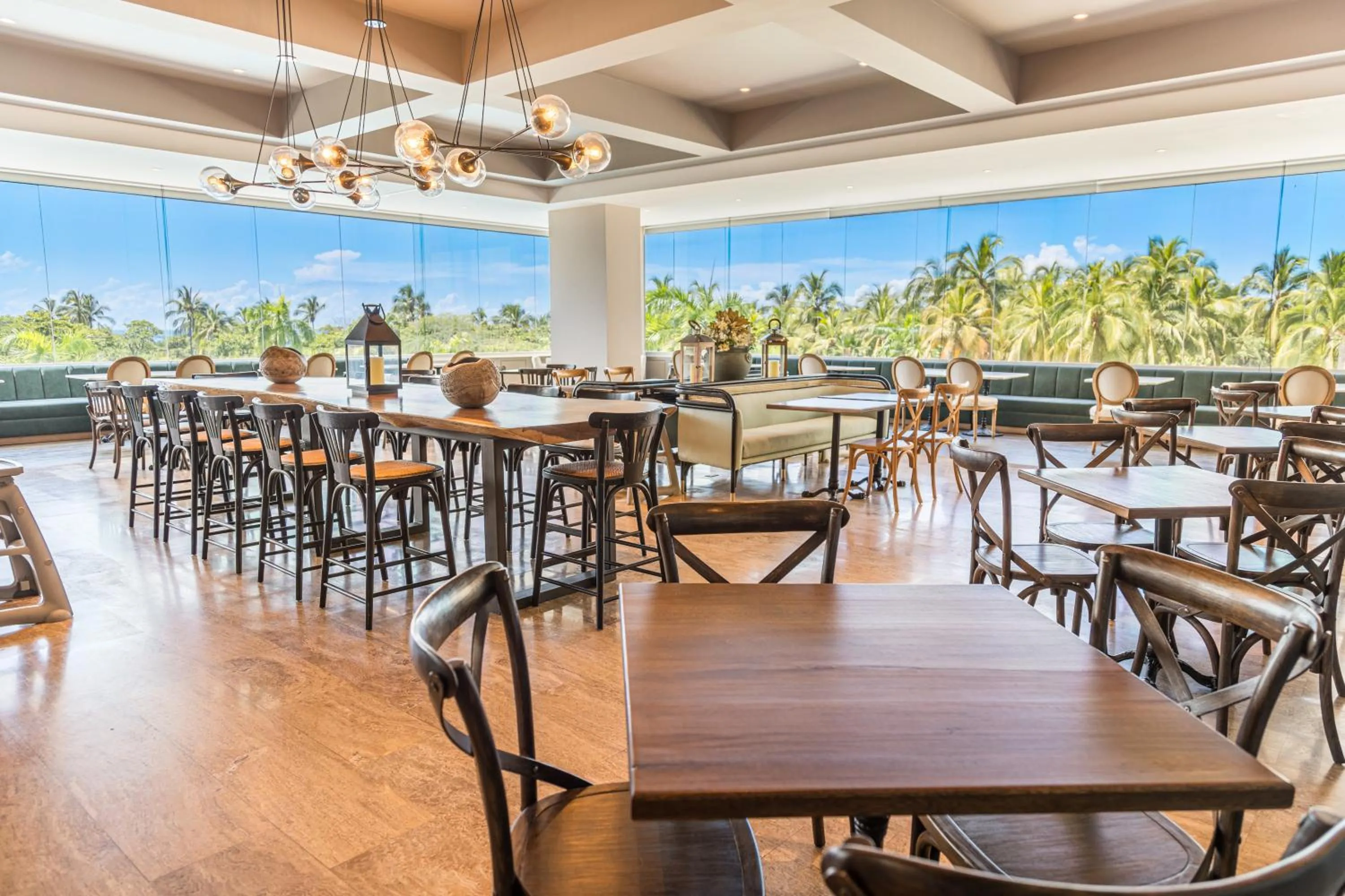 Restaurant/places to eat in Hotel Irotama Lago